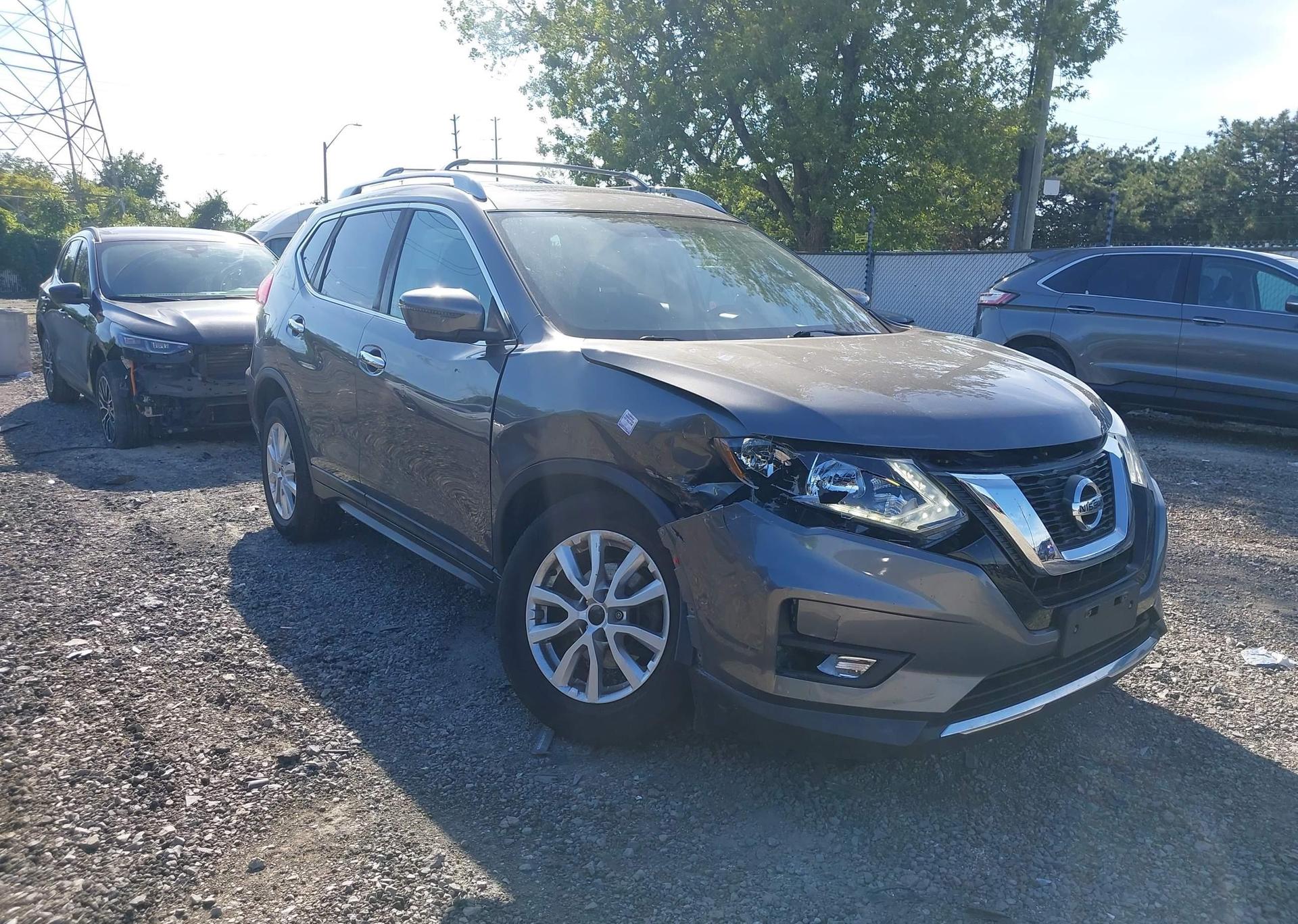 2017 NISSAN ROGUE SV