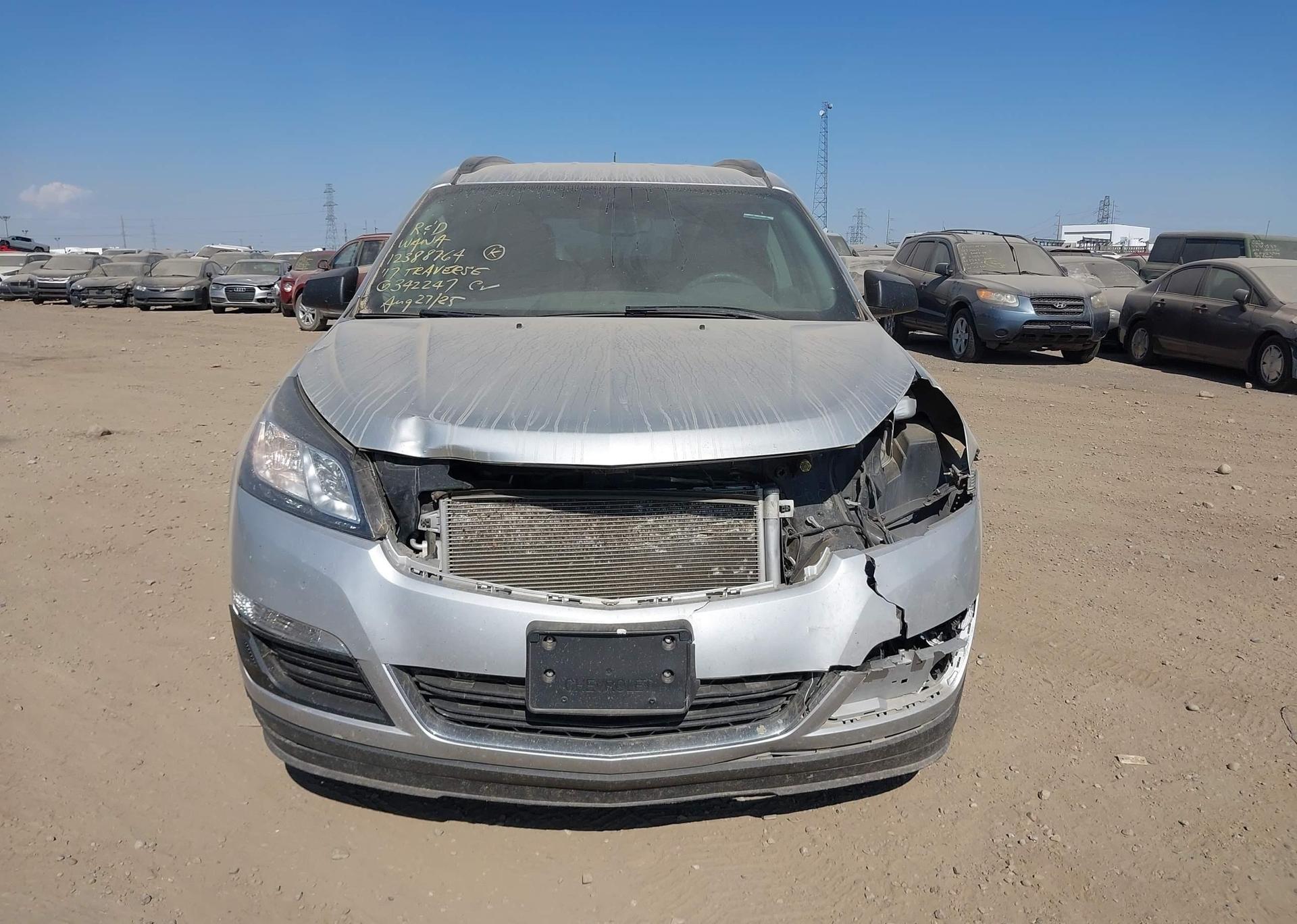 2017 CHEVROLET TRAVERSE LS