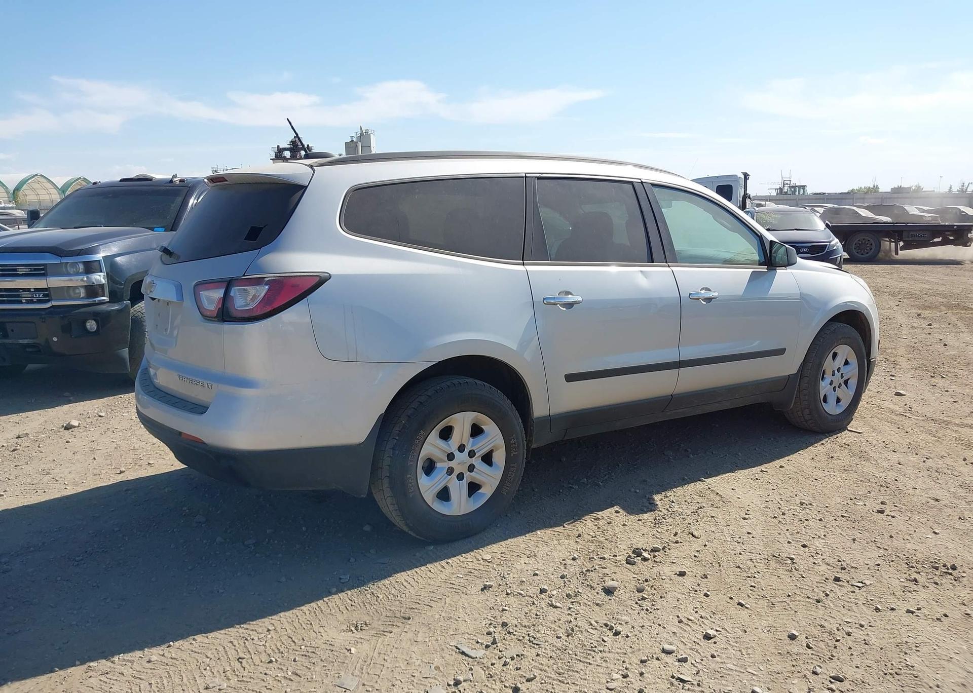 2017 CHEVROLET TRAVERSE LS
