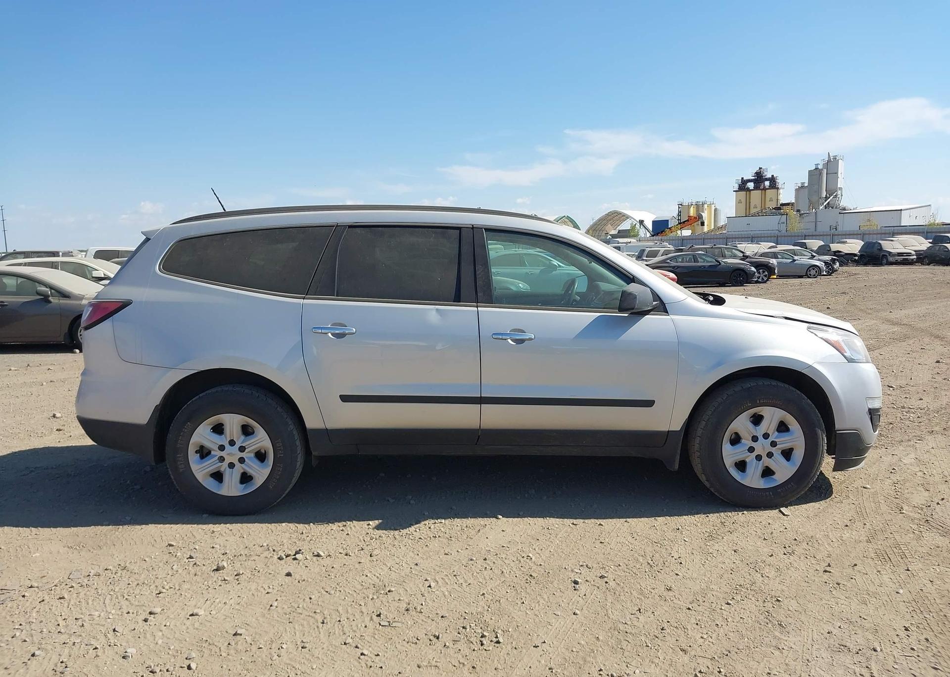 2017 CHEVROLET TRAVERSE LS
