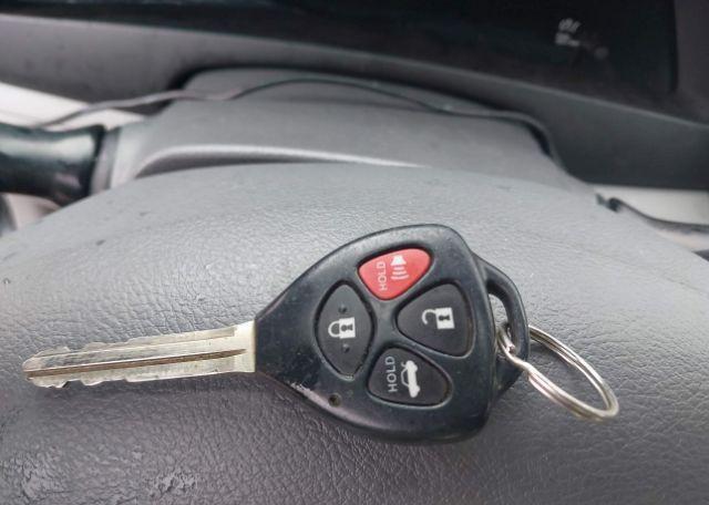 2011 TOYOTA CAMRY LE