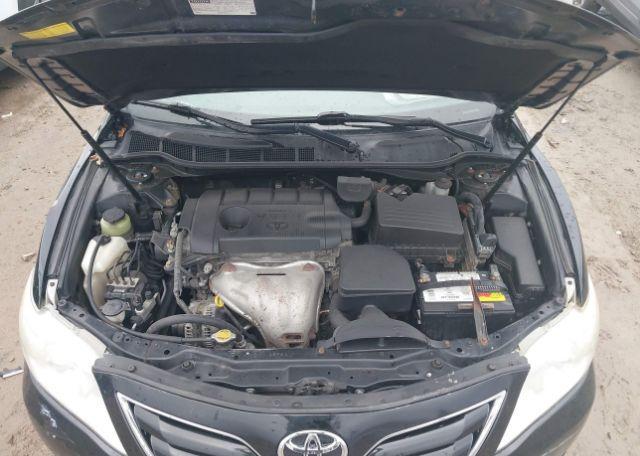 2011 TOYOTA CAMRY LE