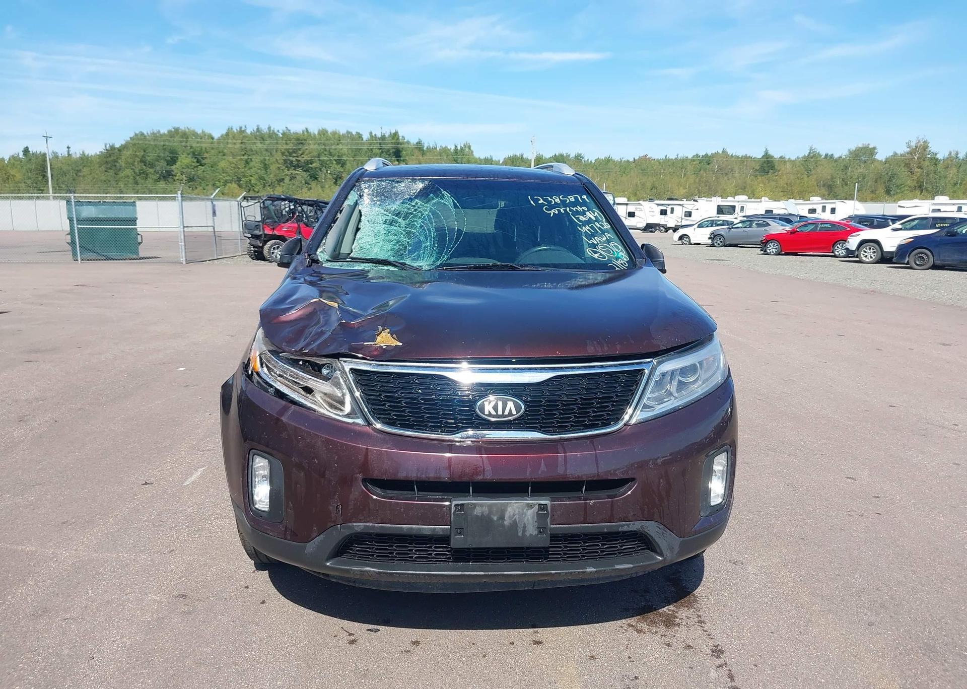 2014 KIA SORENTO LX