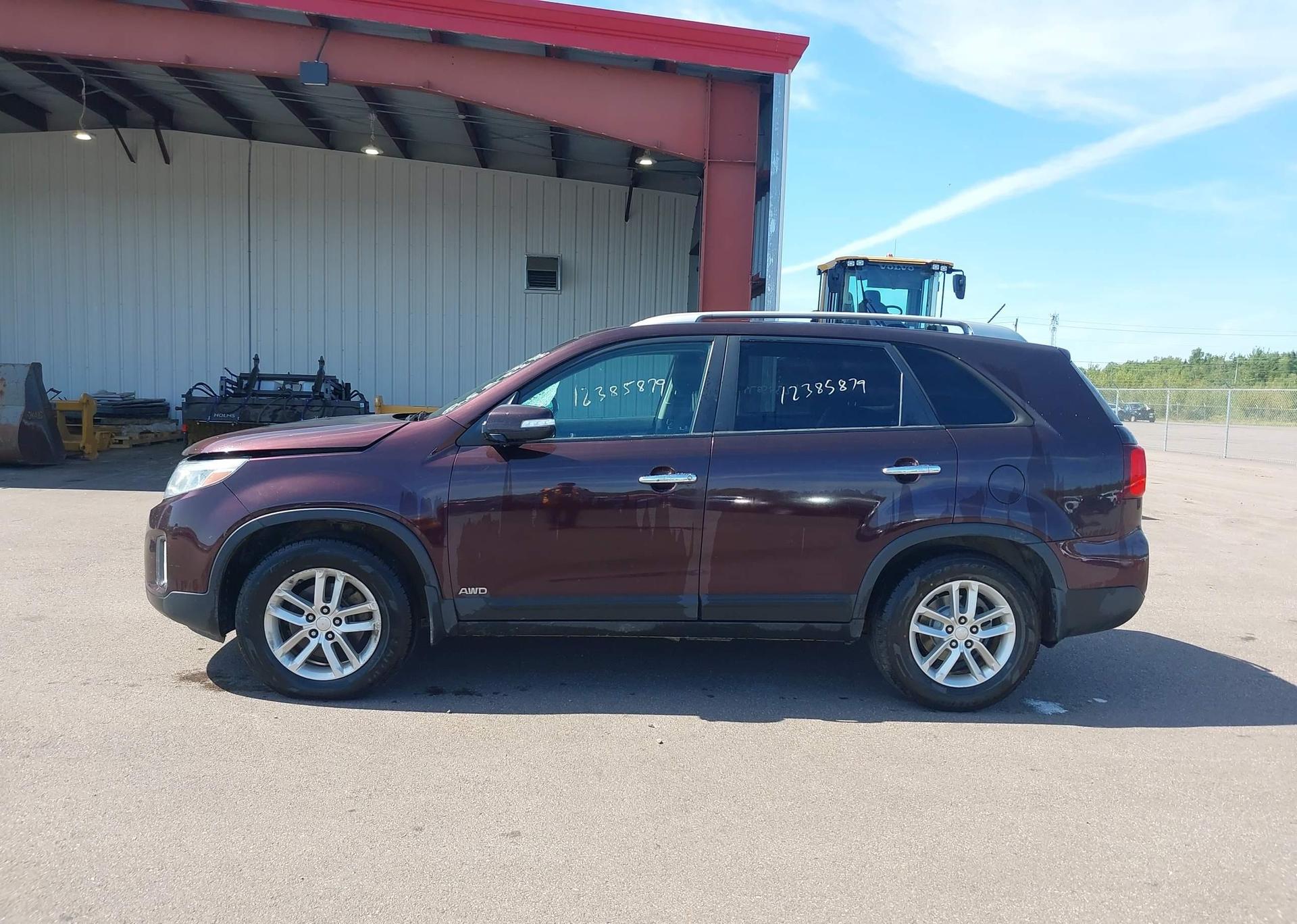 2014 KIA SORENTO LX