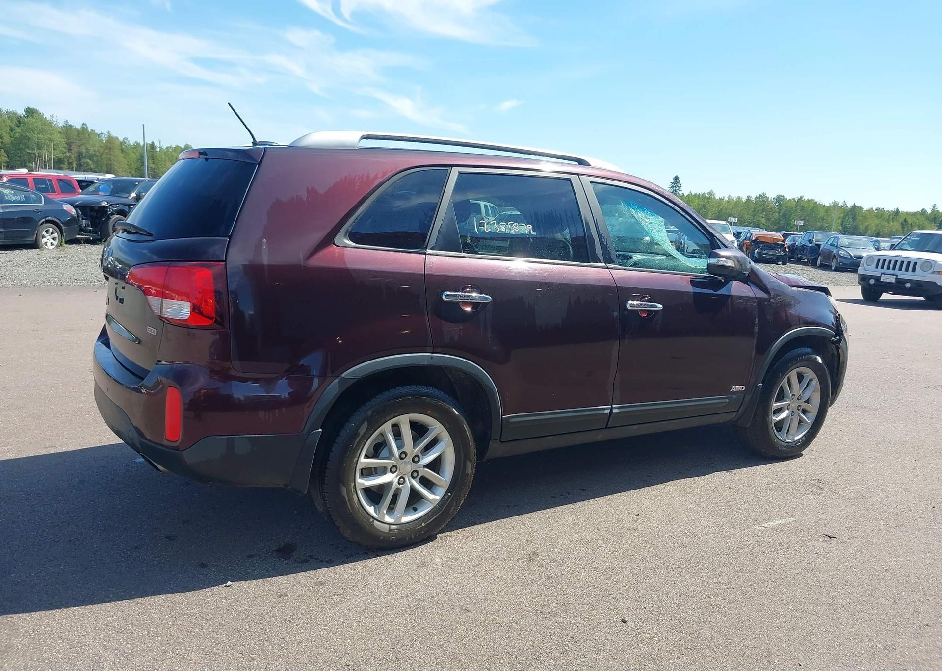 2014 KIA SORENTO LX