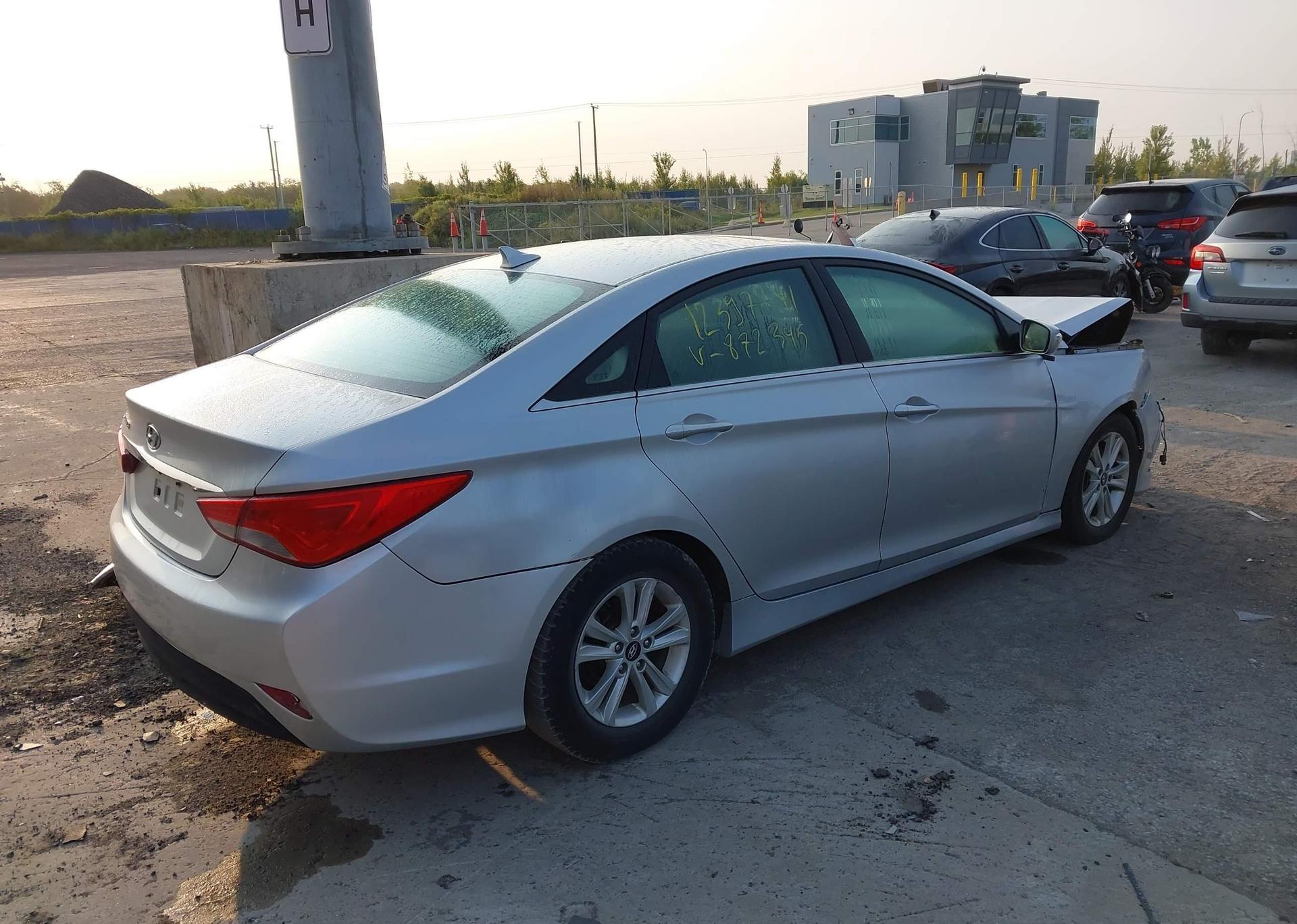 2014 HYUNDAI SONATA GLS