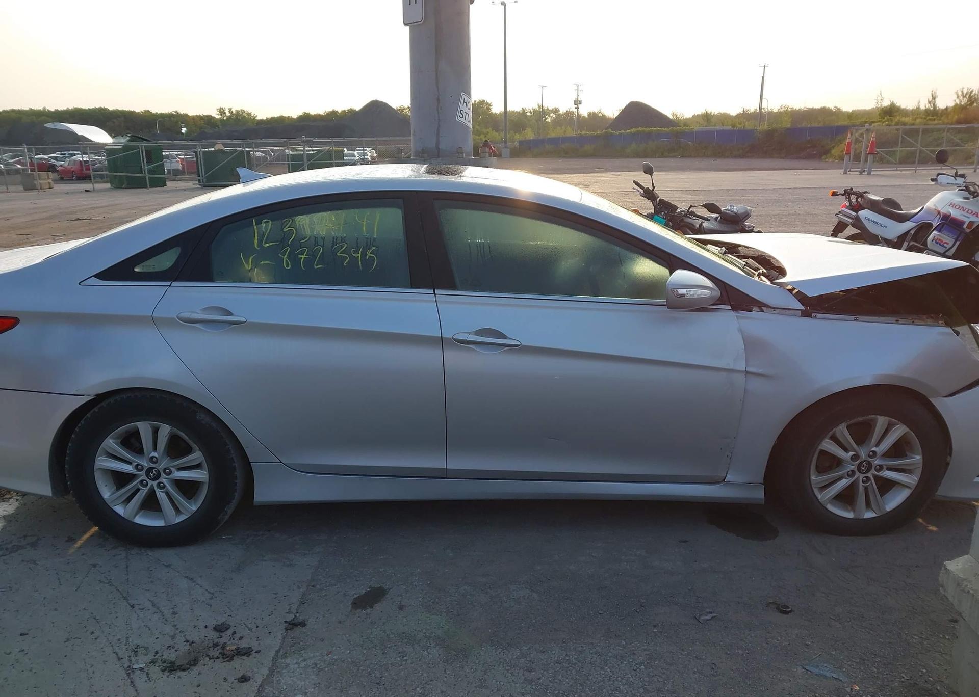 2014 HYUNDAI SONATA GLS