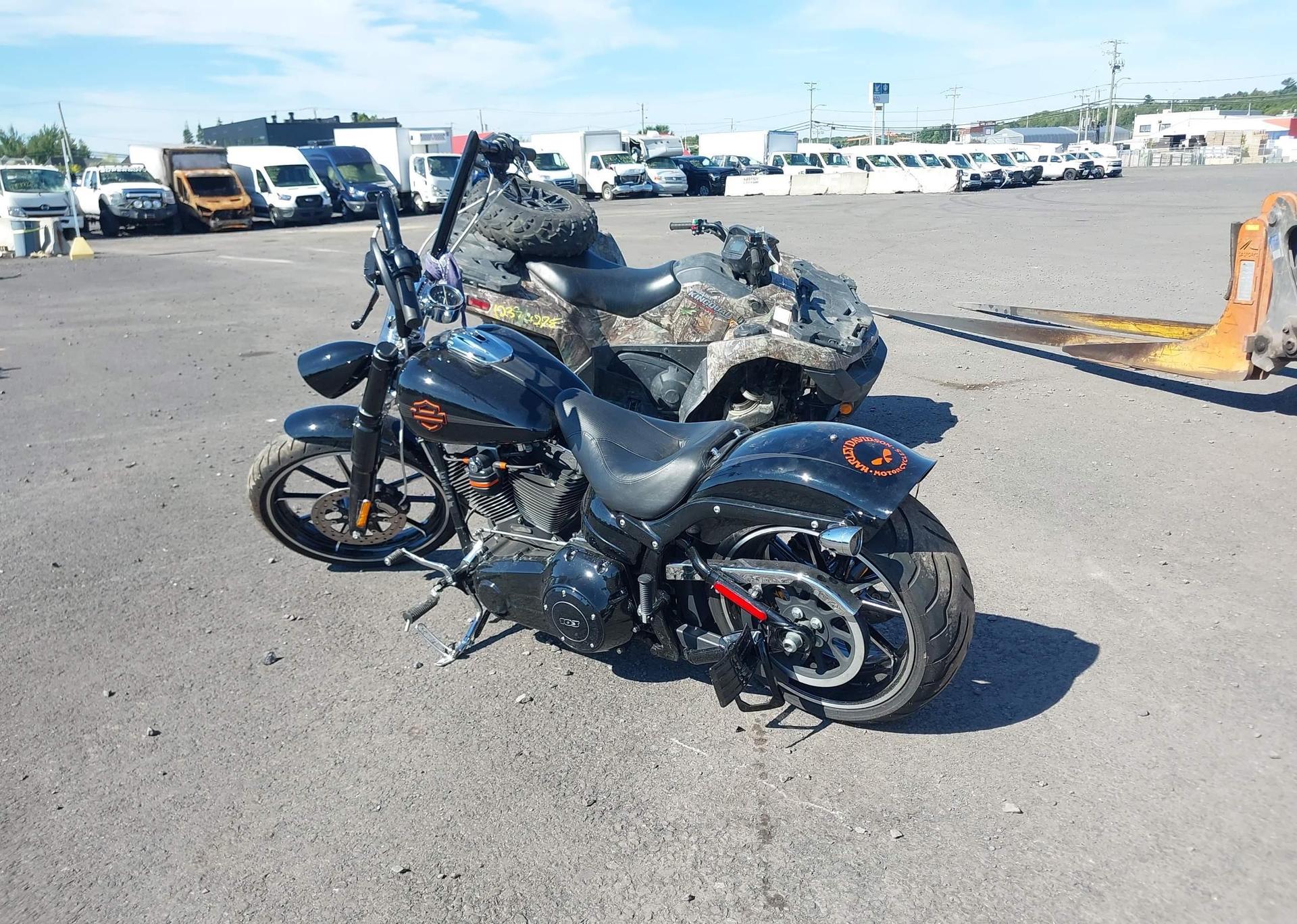2013 HARLEY-DAVIDSON FXSB BREAKOUT