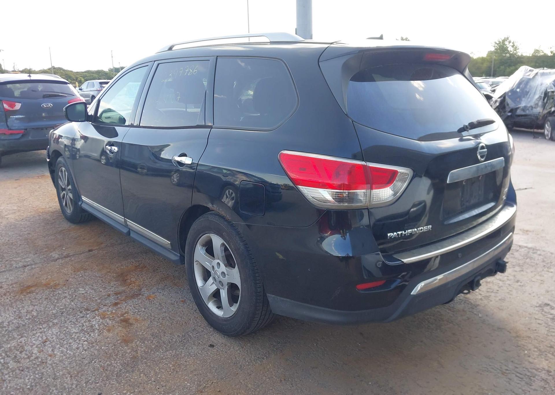2013 NISSAN PATHFINDER PLATINUM
