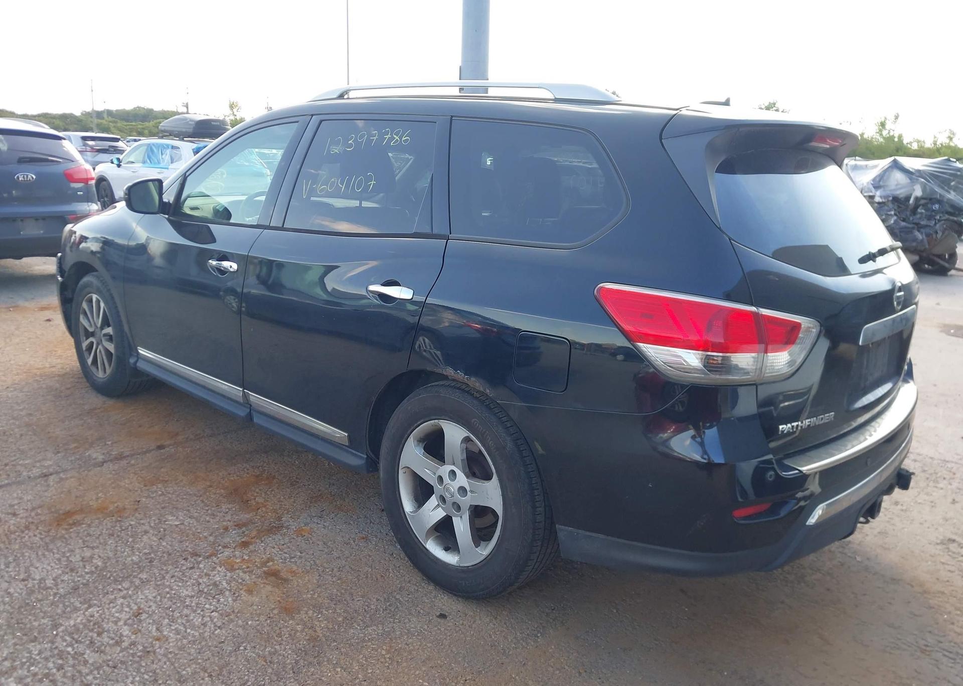 2013 NISSAN PATHFINDER PLATINUM