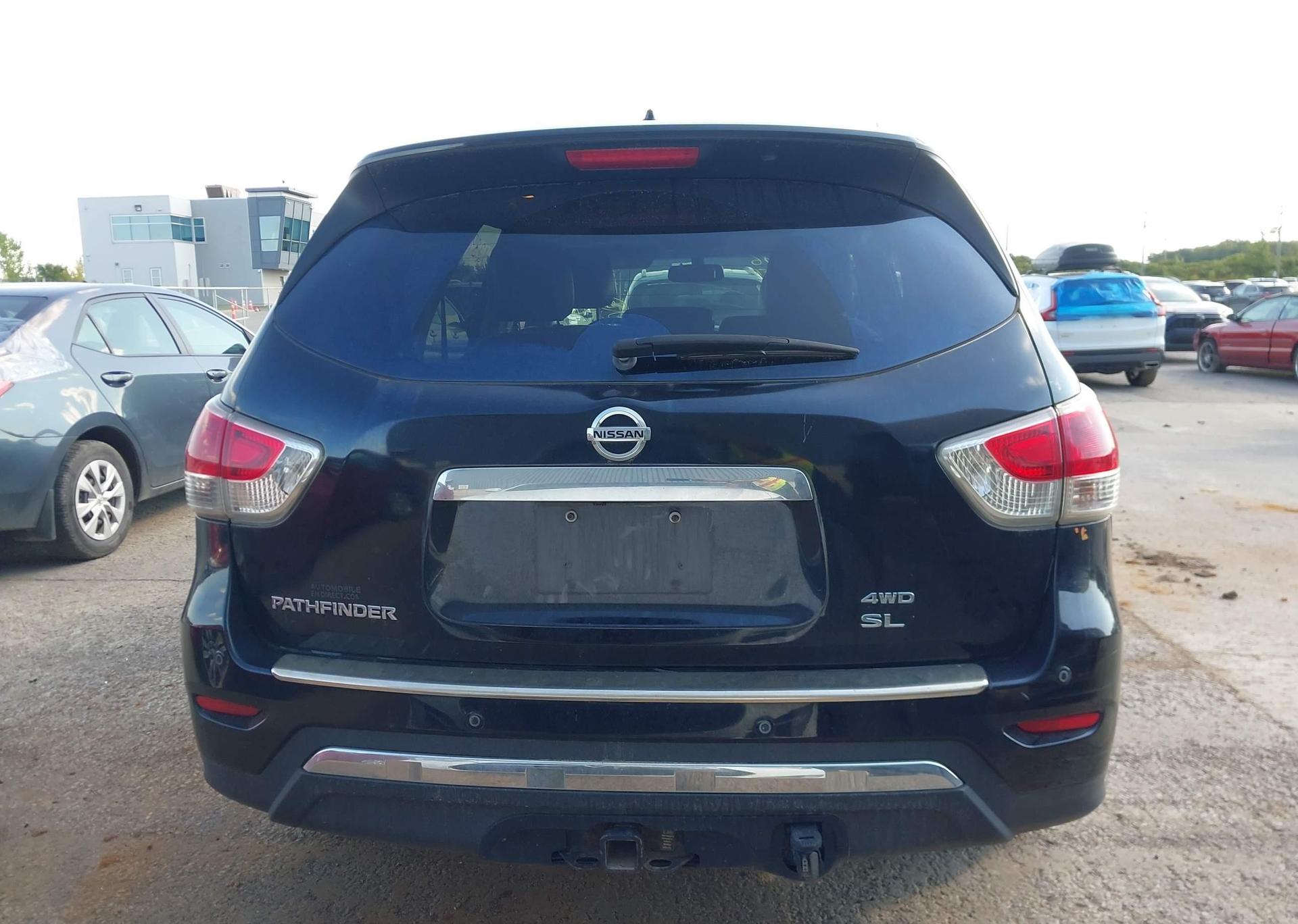 2013 NISSAN PATHFINDER PLATINUM