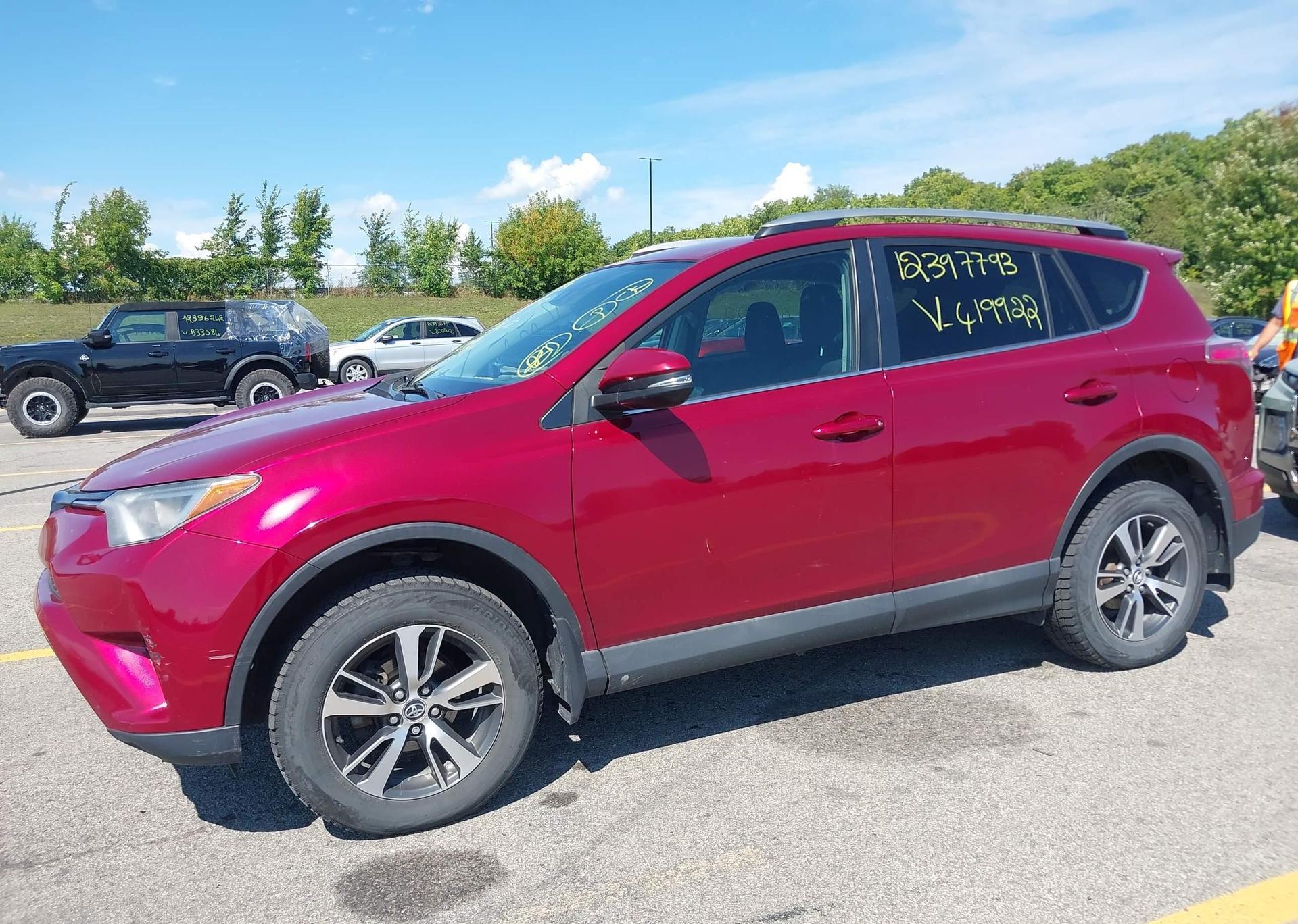2018 TOYOTA RAV4 LE