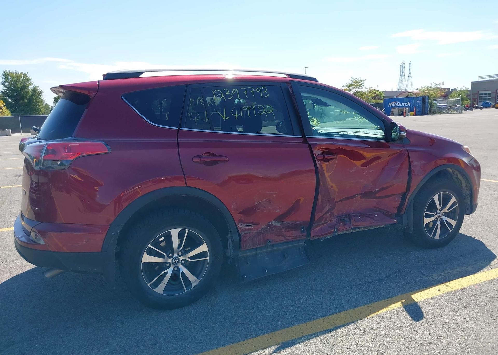 2018 TOYOTA RAV4 LE
