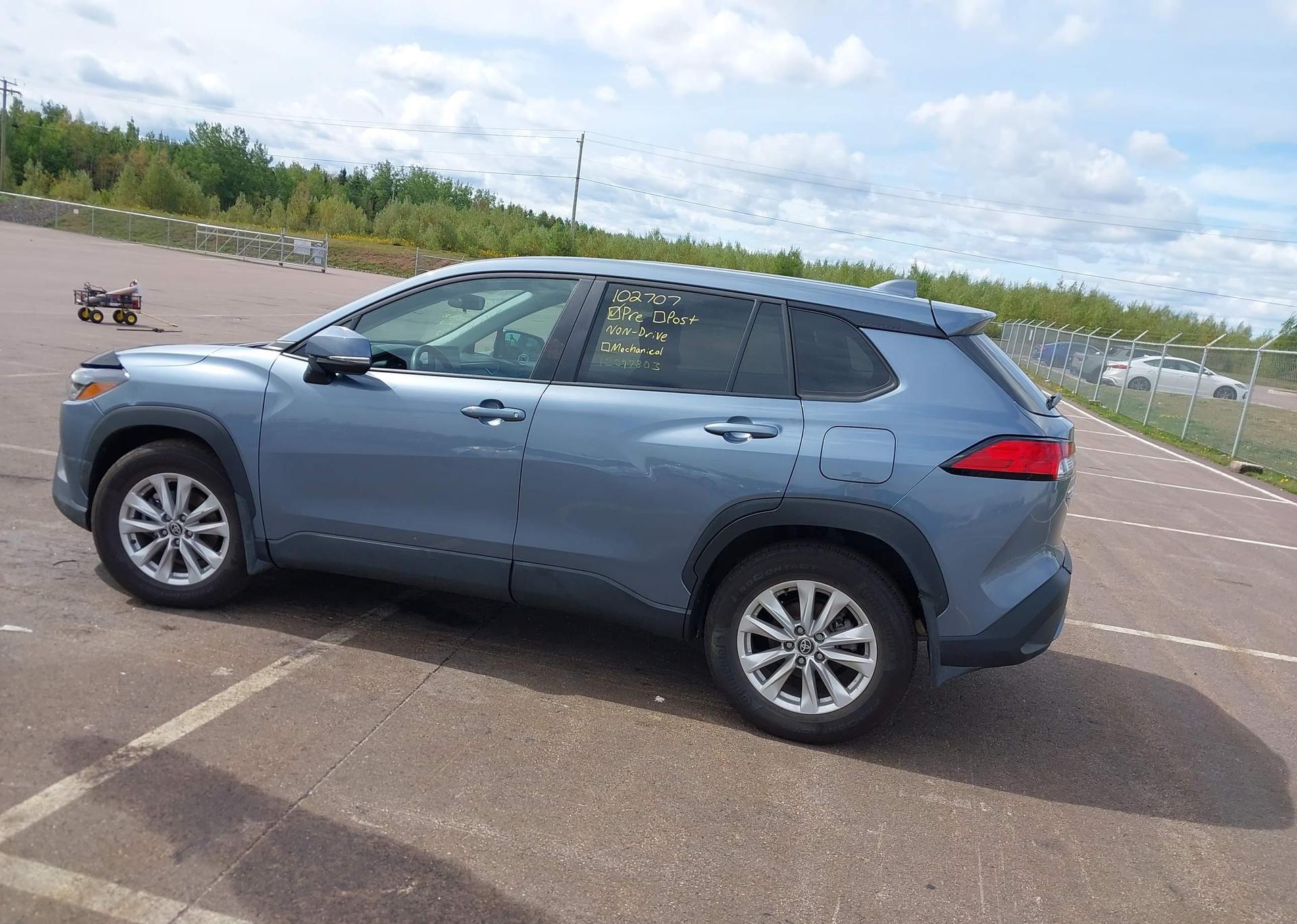 2023 TOYOTA COROLLA CROSS LE
