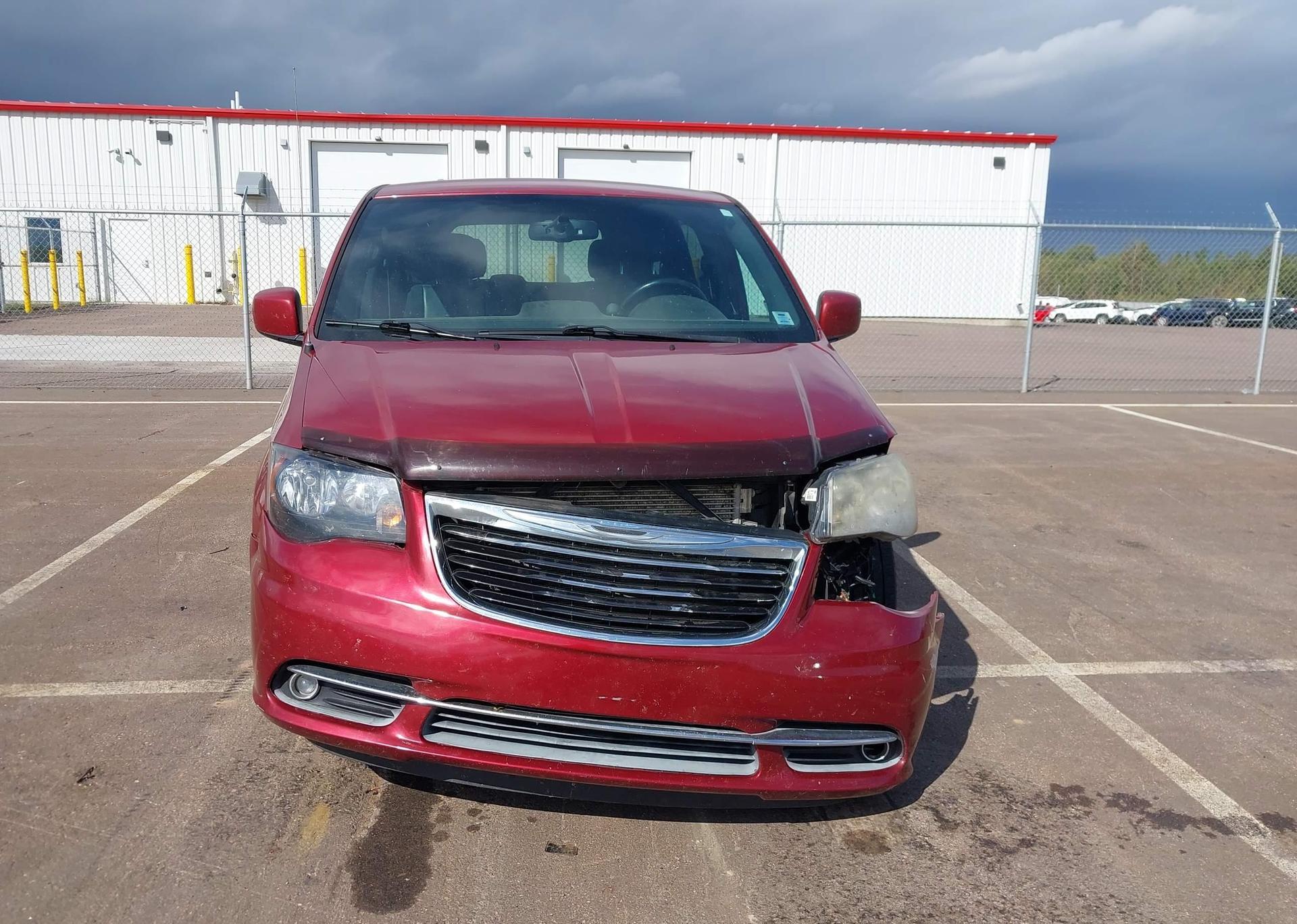 2014 CHRYSLER TOWN & COUNTRY S
