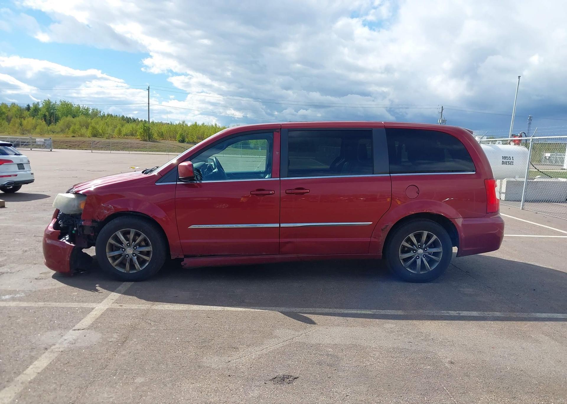 2014 CHRYSLER TOWN & COUNTRY S