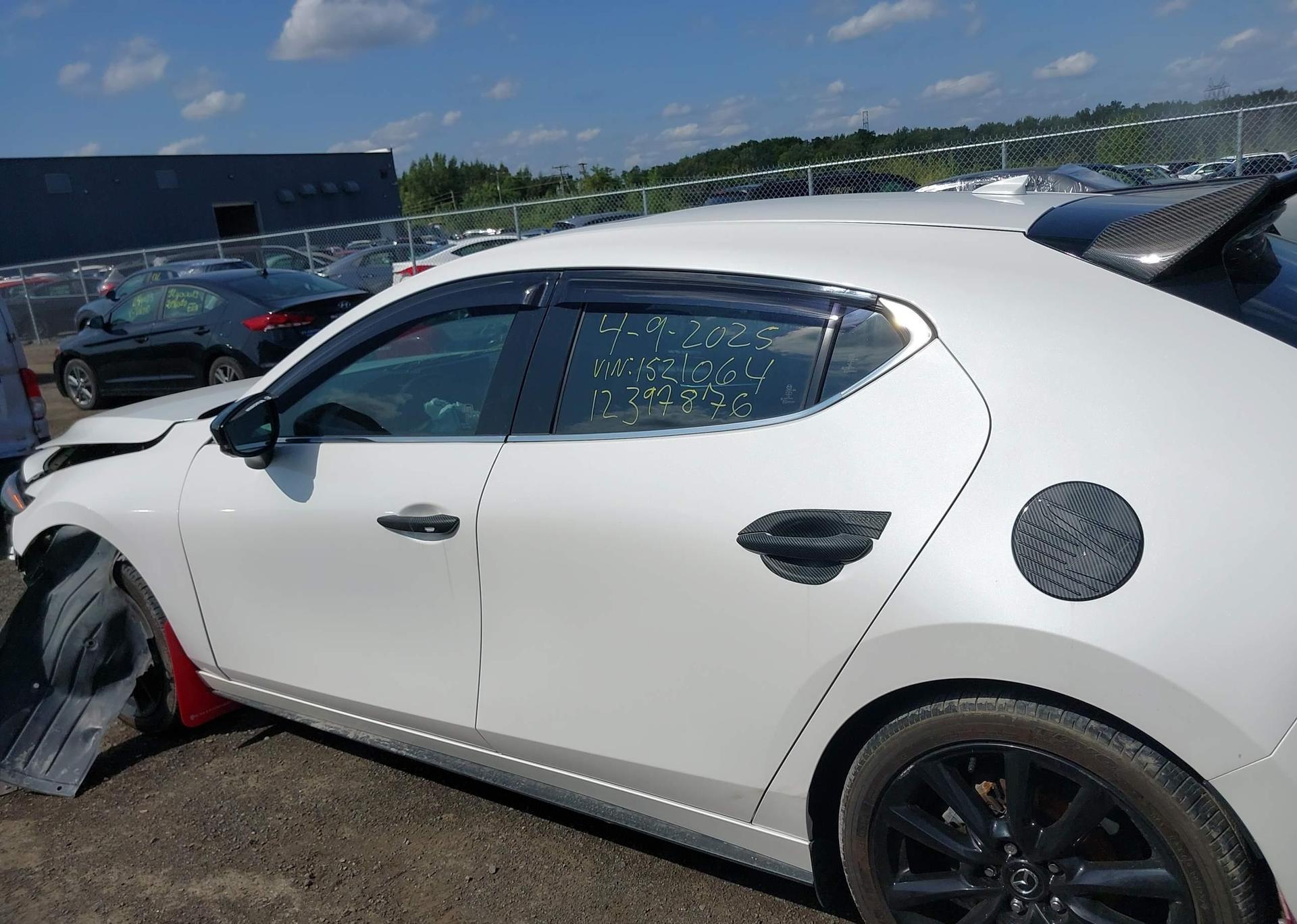 2022 MAZDA 3 PREMIUM