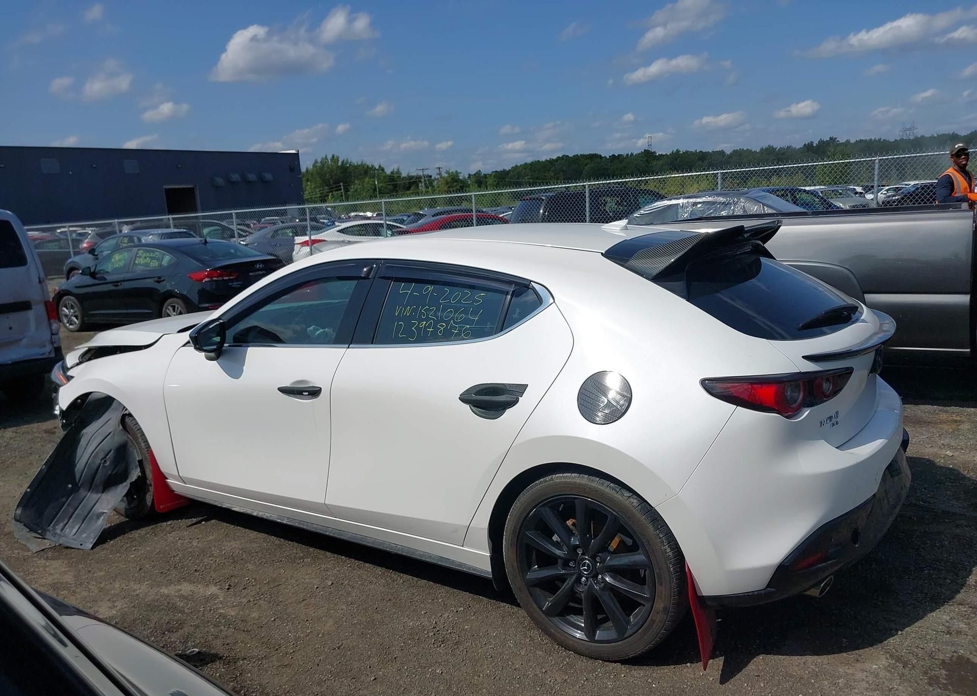 2022 MAZDA 3 PREMIUM