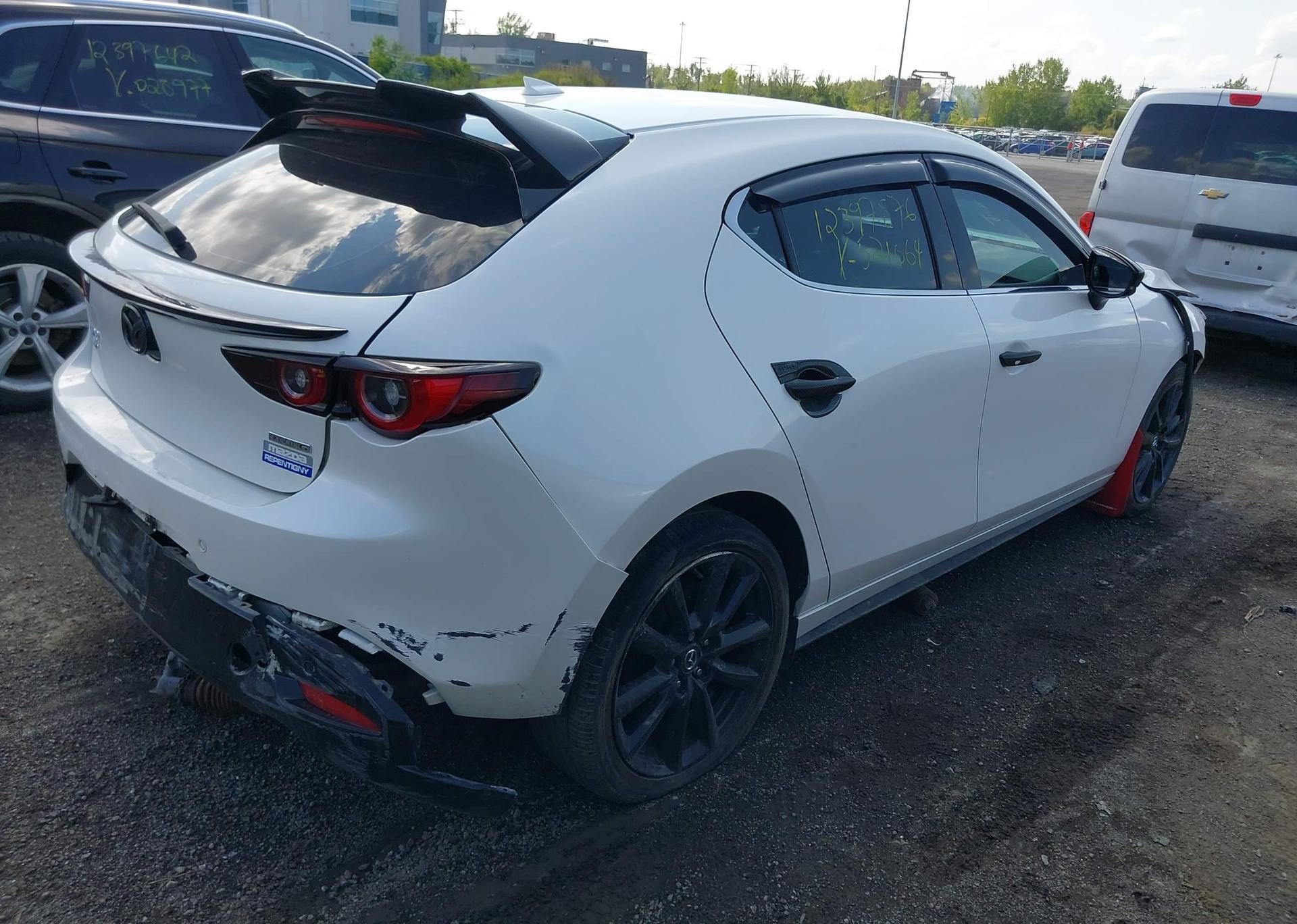 2022 MAZDA 3 PREMIUM