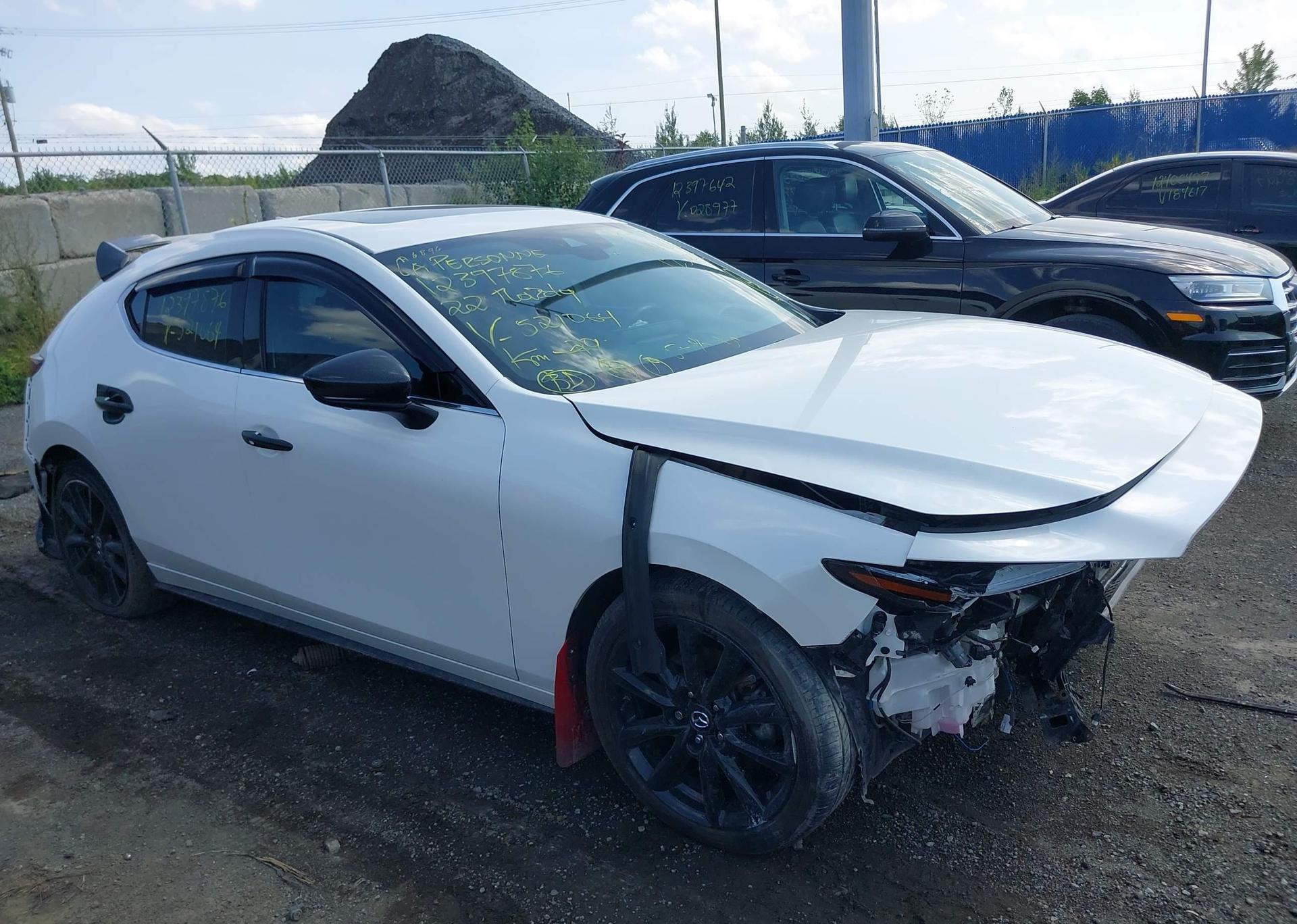 2022 MAZDA 3 PREMIUM
