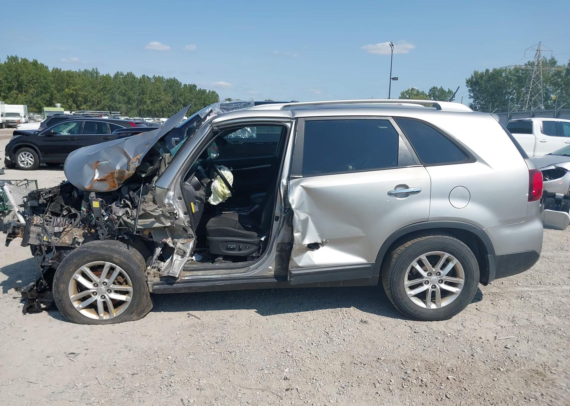 2014 KIA SORENTO LX V6