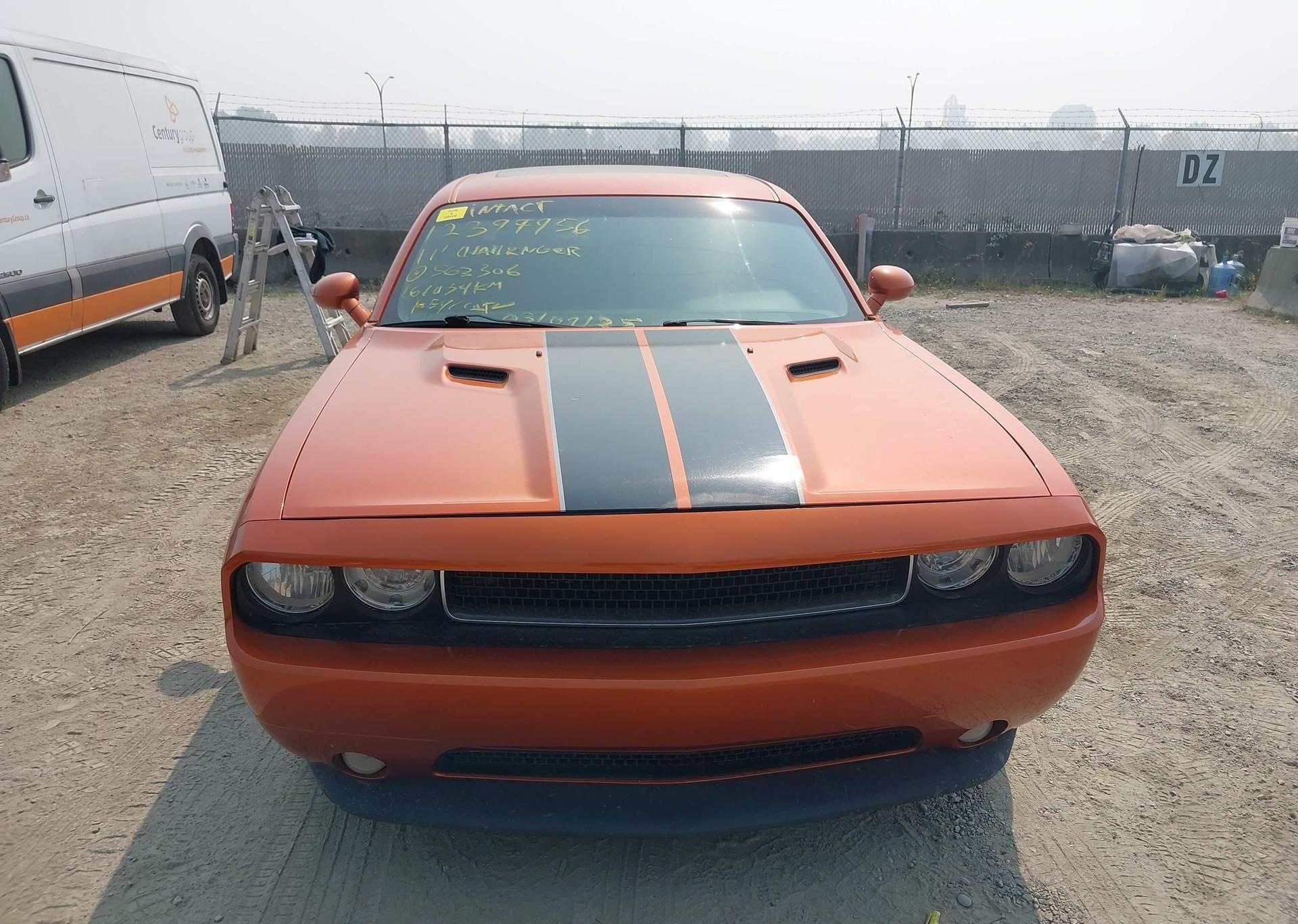 2011 DODGE CHALLENGER