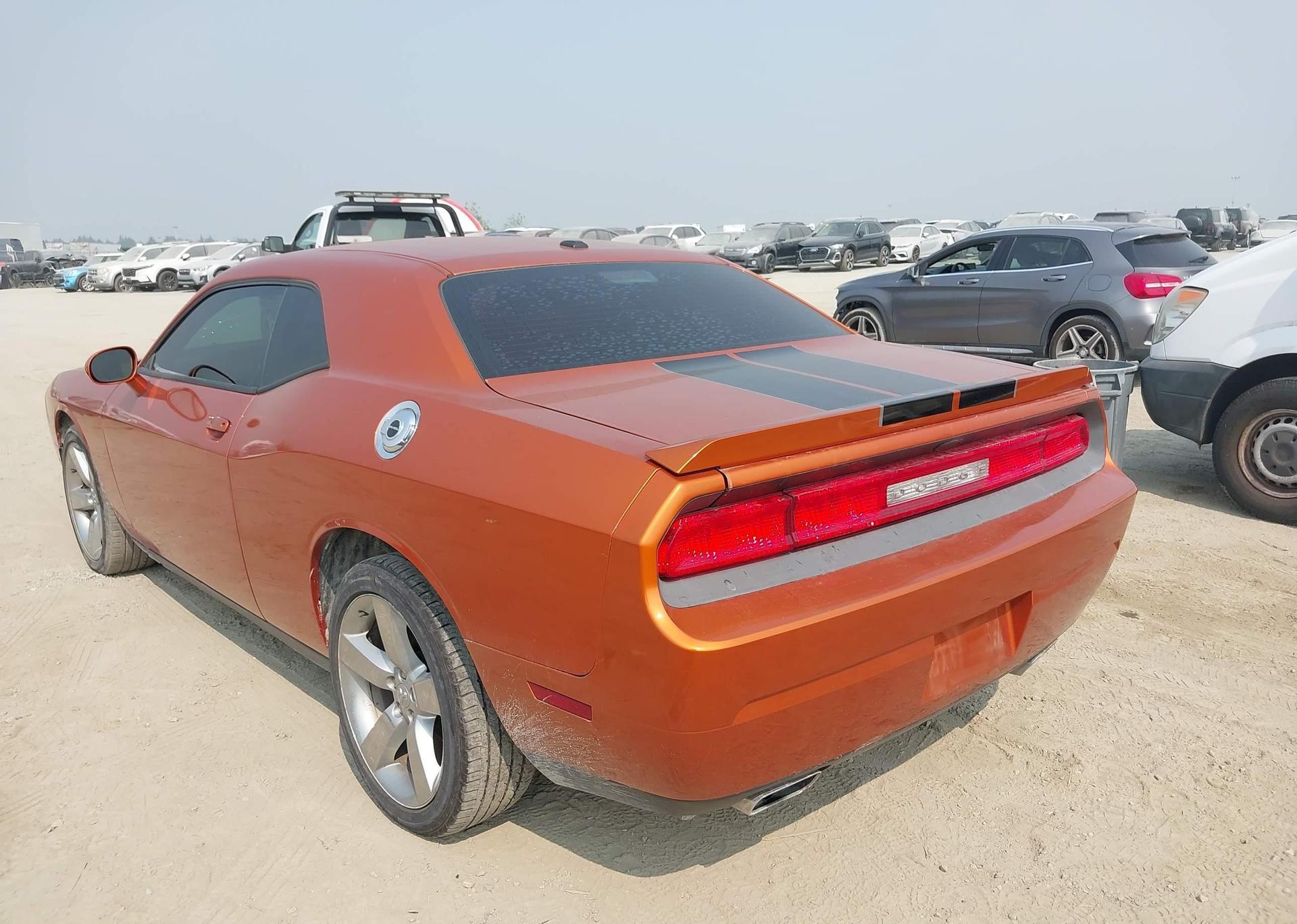 2011 DODGE CHALLENGER