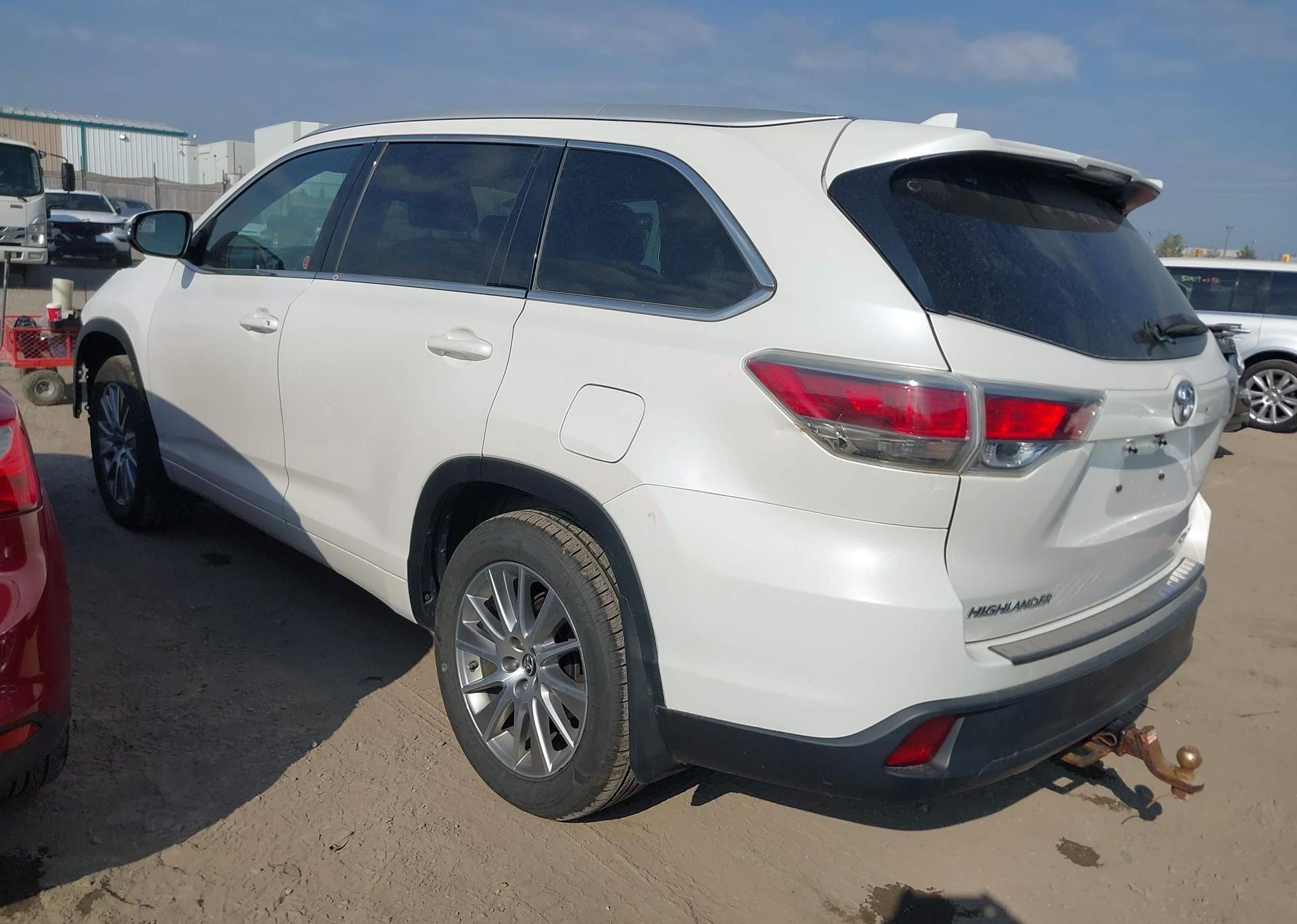 2016 TOYOTA highlander xle