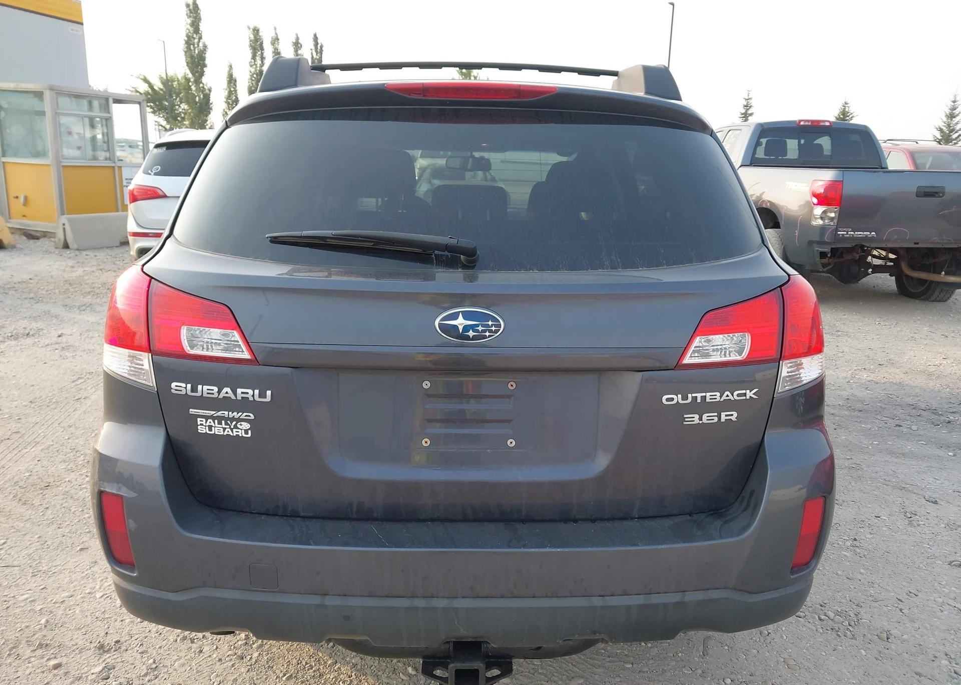 2010 SUBARU OUTBACK 3.6R PREMIUM