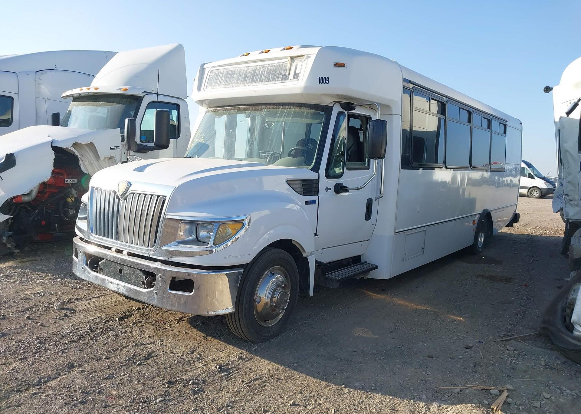 2015 IC CORPORATION 3000 AC