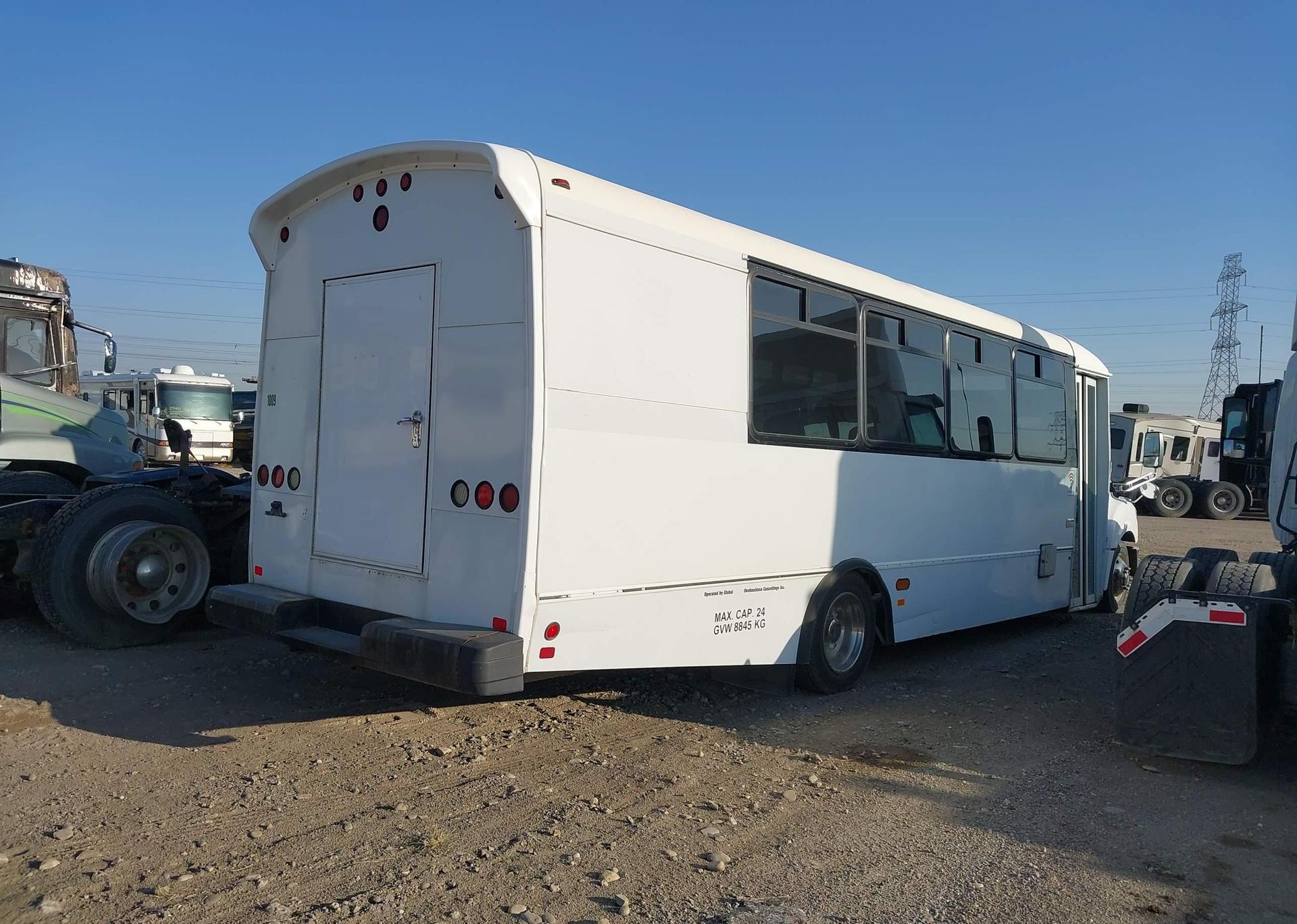 2015 IC CORPORATION 3000 AC