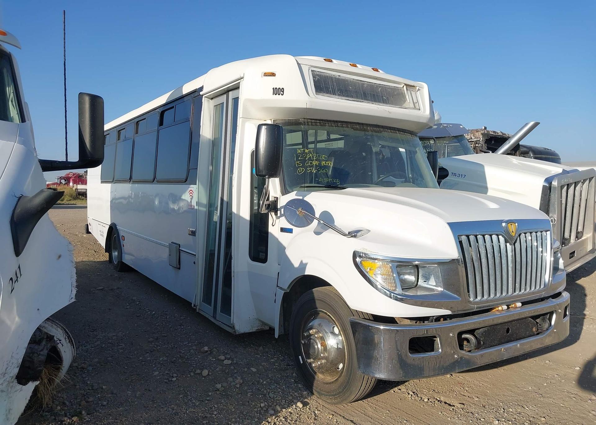 2015 IC CORPORATION 3000 AC
