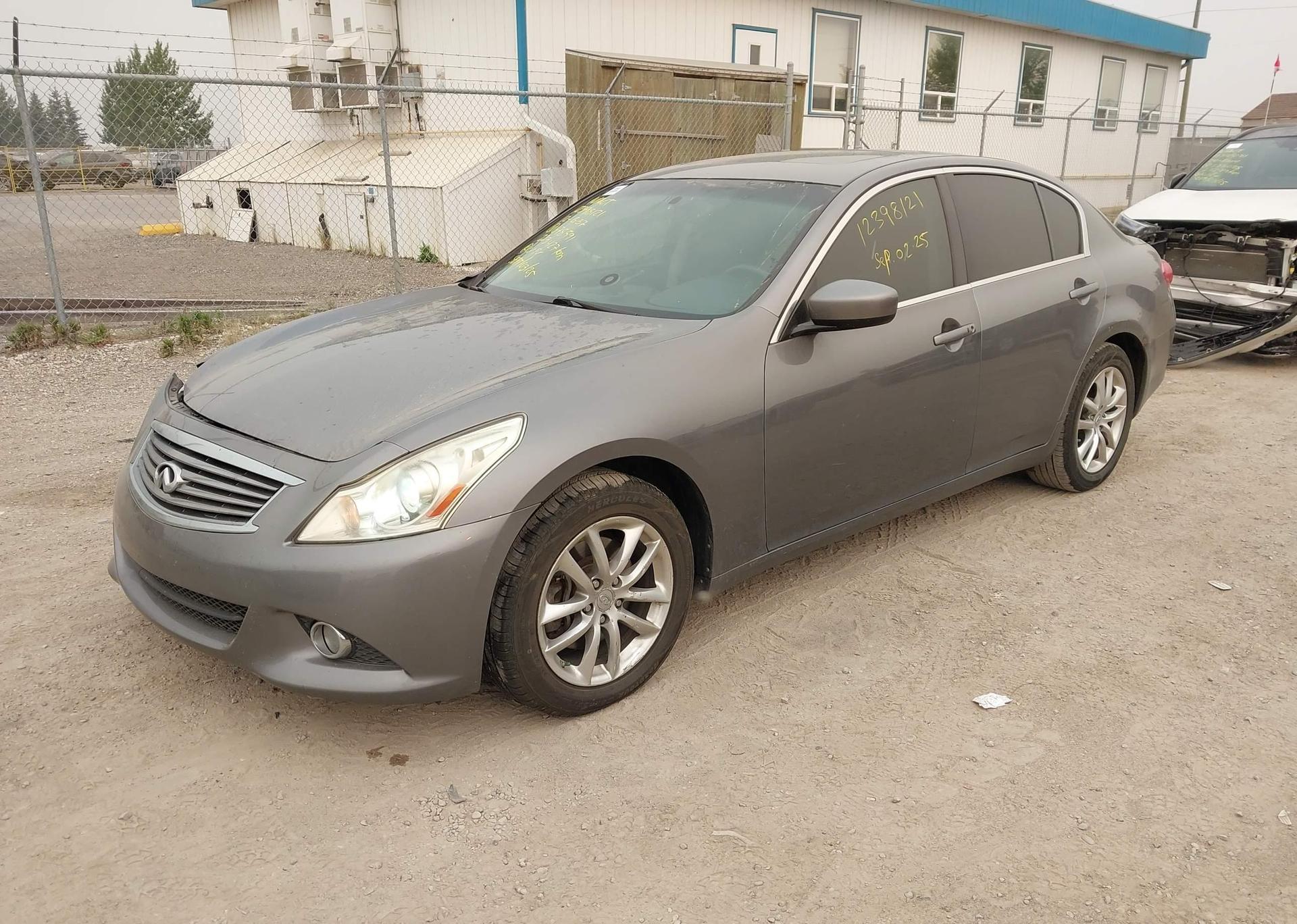 2012 INFINITI G37