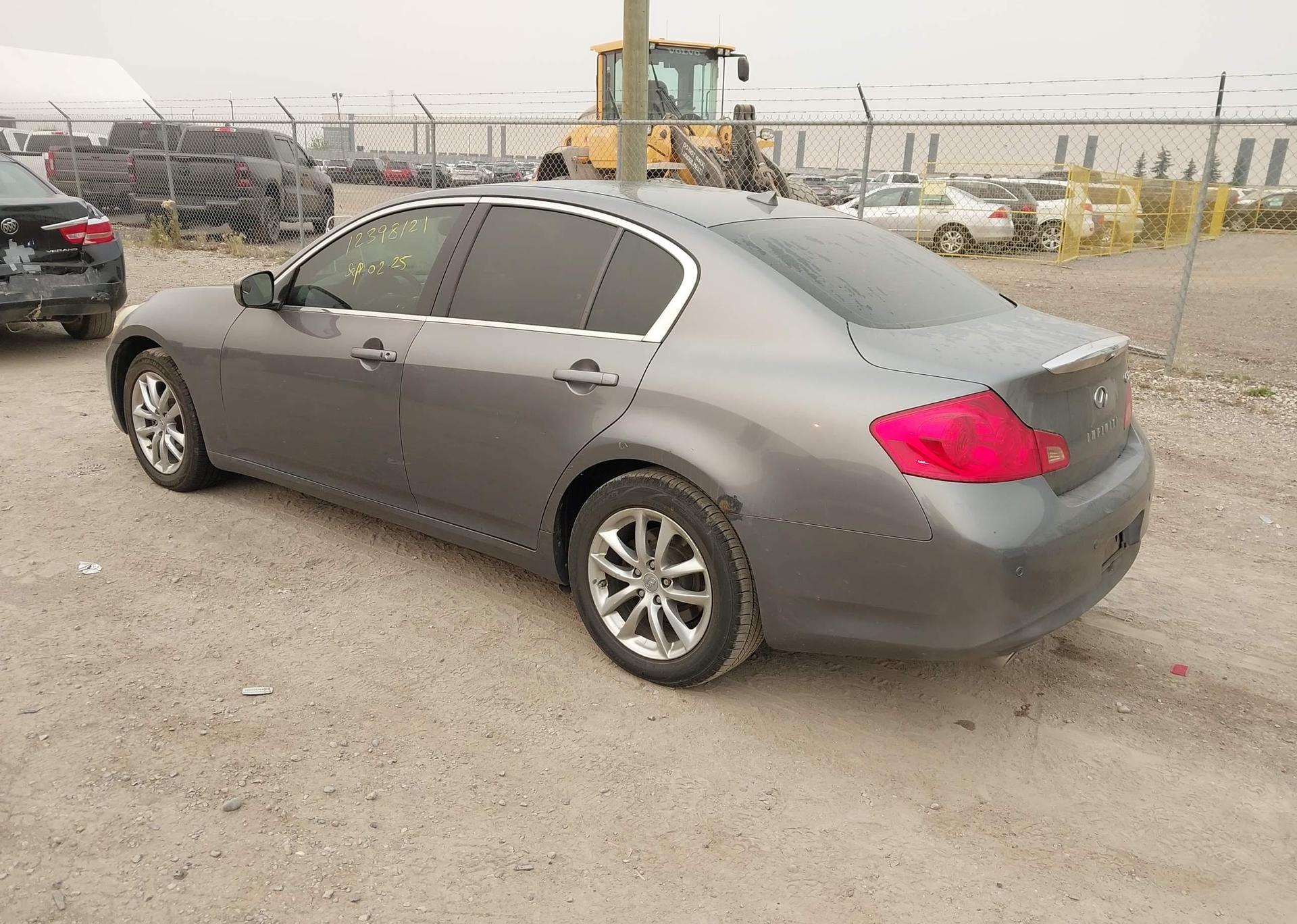 2012 INFINITI G37