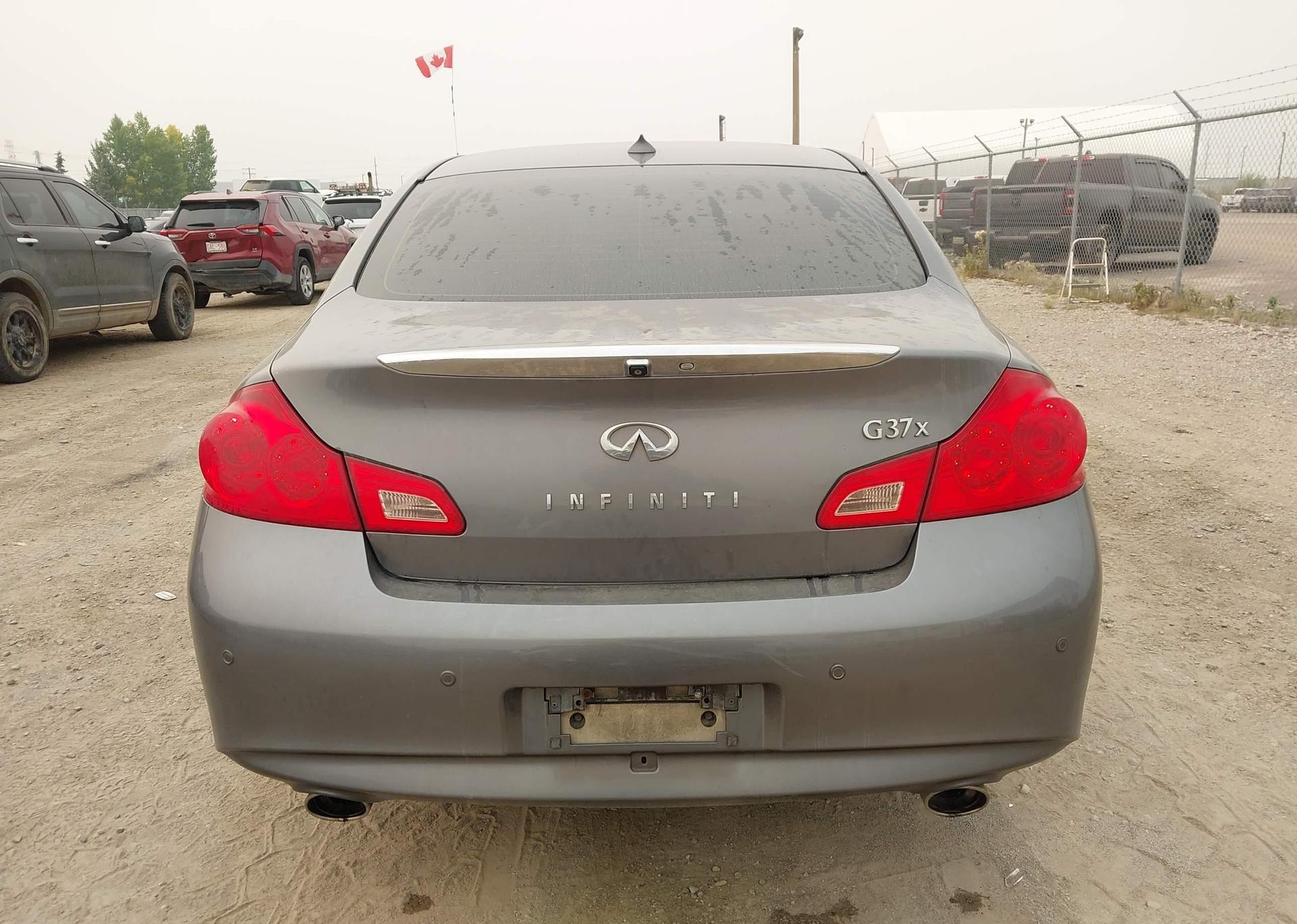 2012 INFINITI G37
