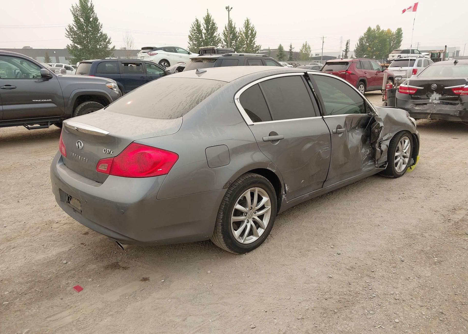 2012 INFINITI G37