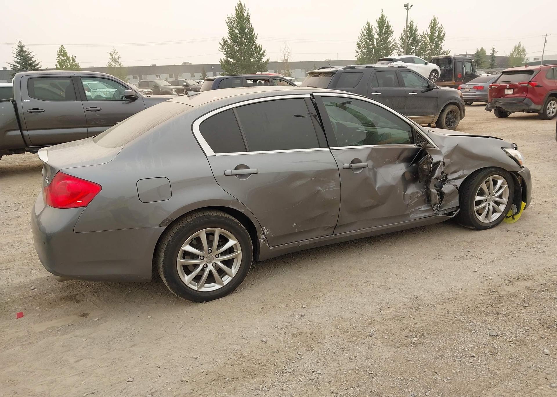 2012 INFINITI G37