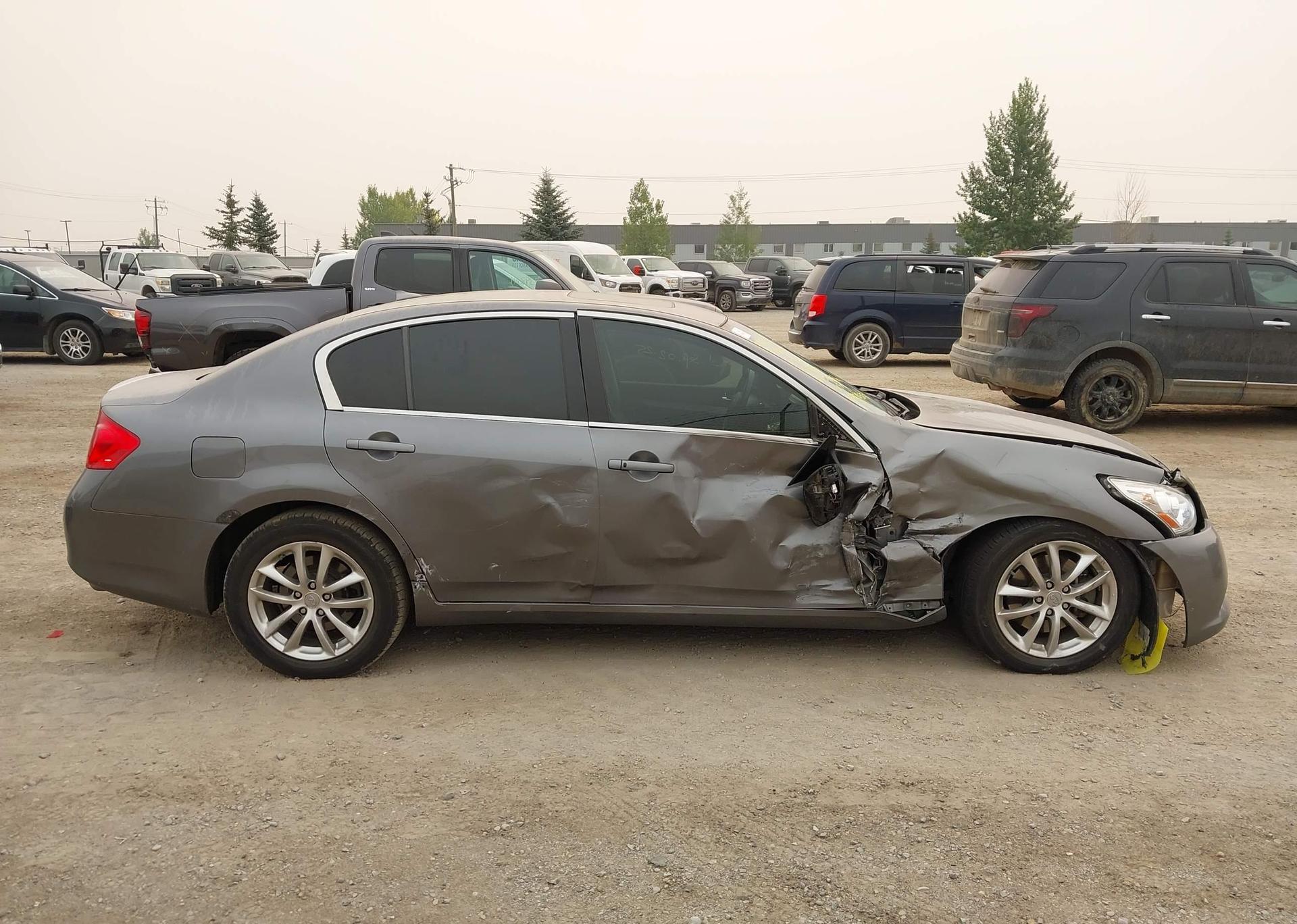 2012 INFINITI G37