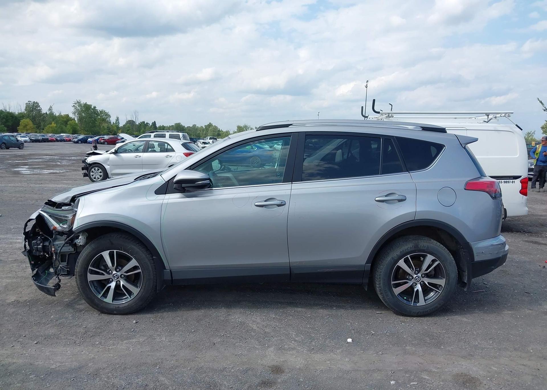 2018 TOYOTA RAV4 LE
