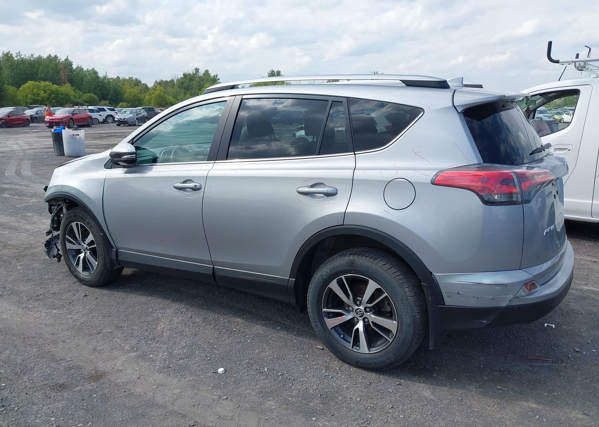 2018 TOYOTA RAV4 LE