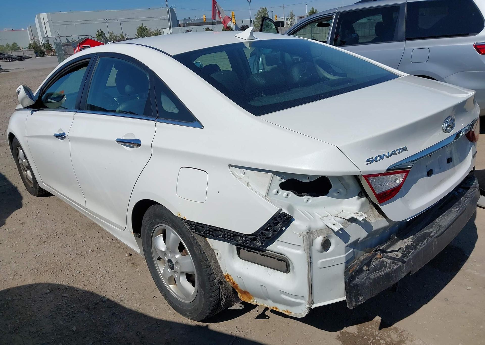 2011 HYUNDAI SONATA LIMITED