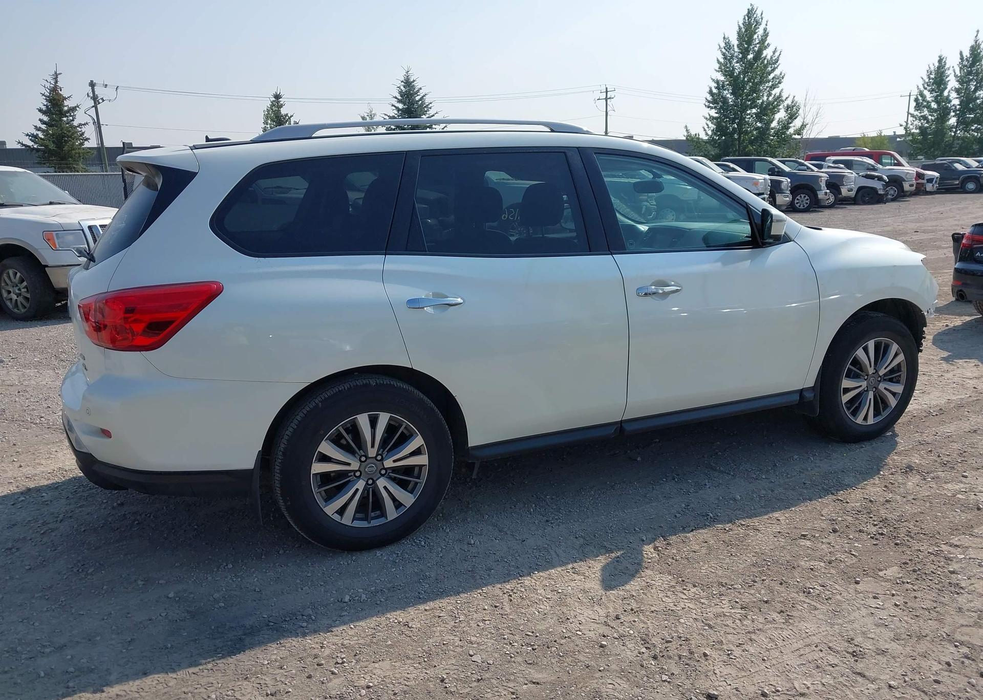 2018 NISSAN PATHFINDER S