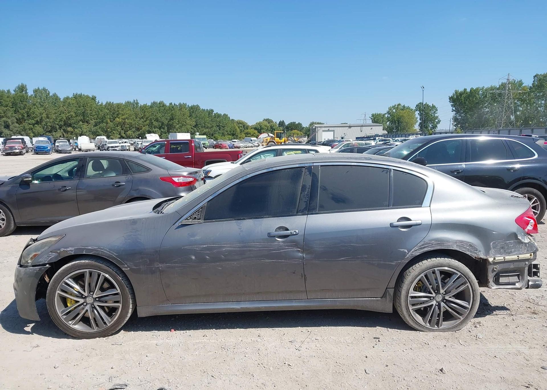 2012 INFINITI G37X
