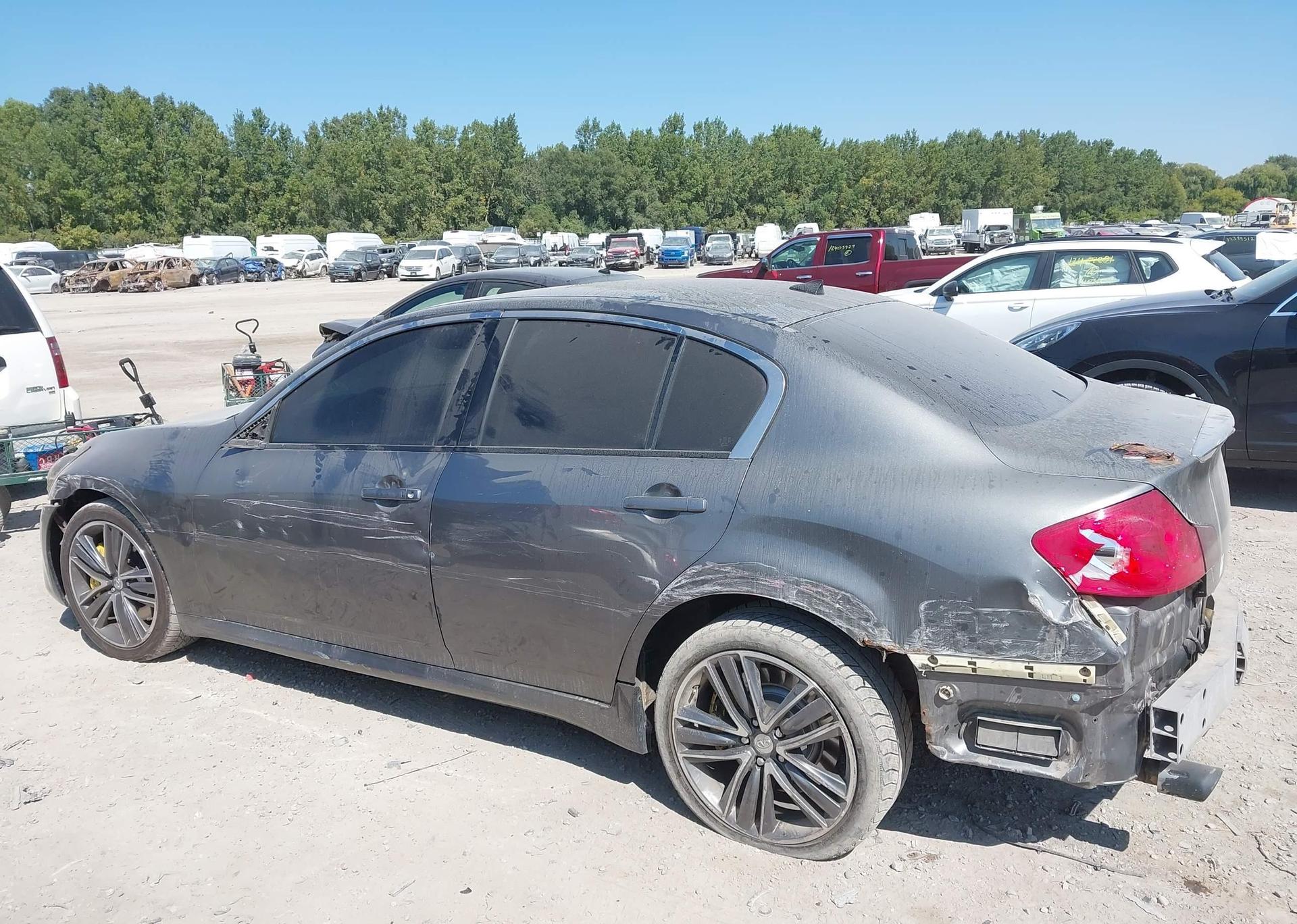 2012 INFINITI G37X