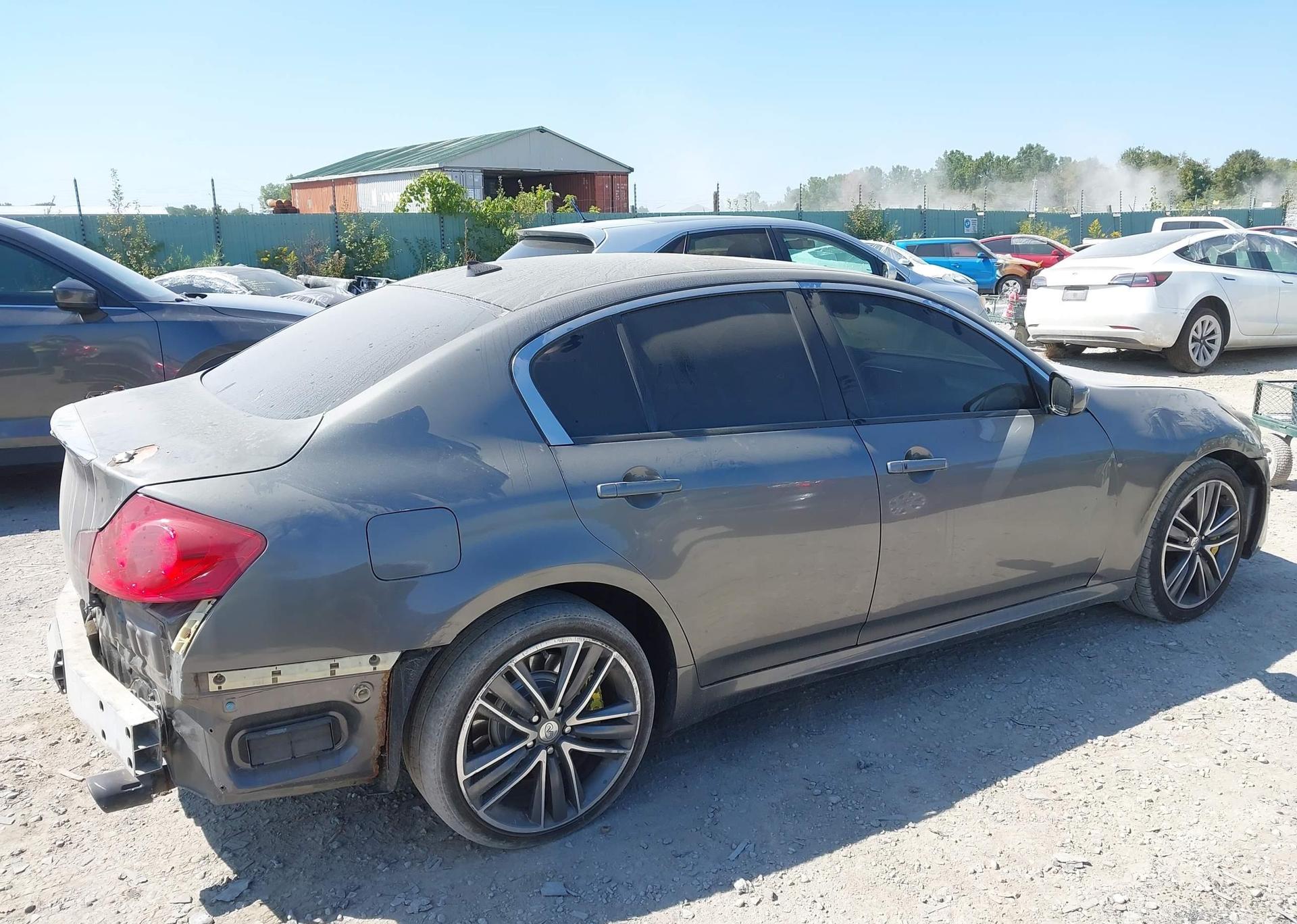 2012 INFINITI G37X