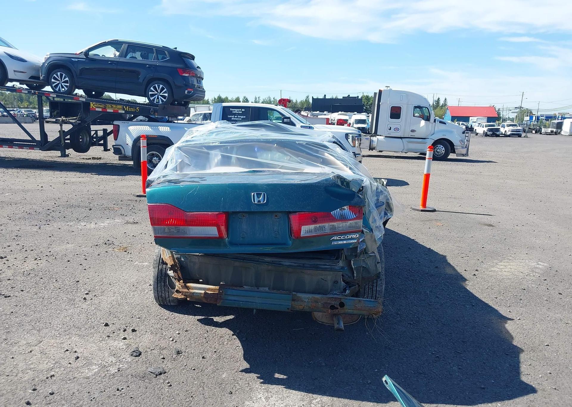 2002 HONDA ACCORD SE