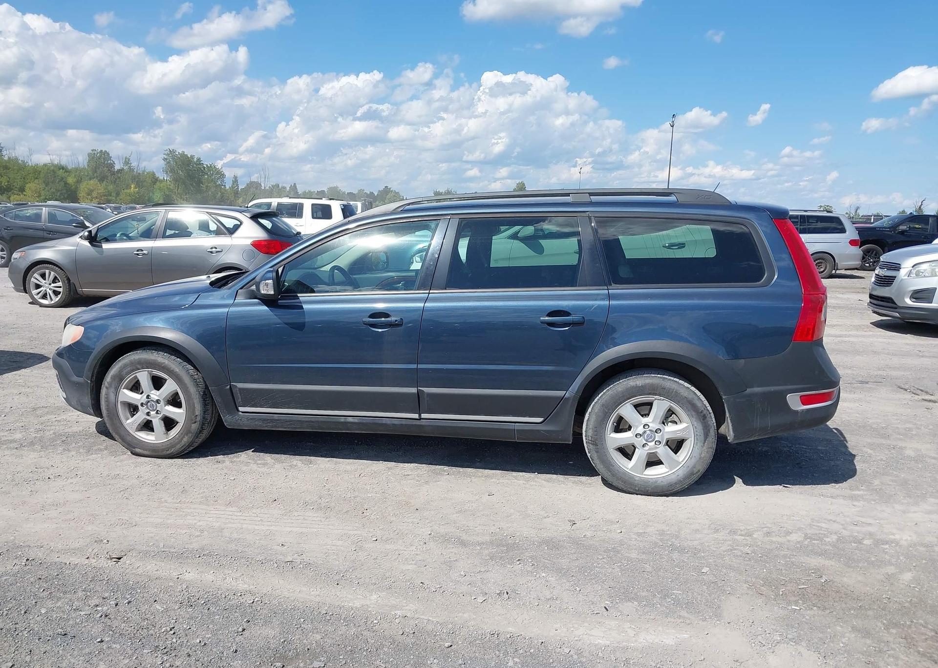 2009 VOLVO XC70 3.2