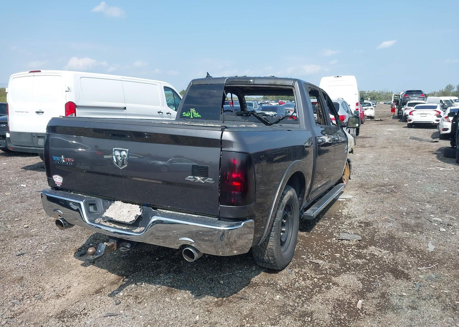 2018 RAM 1500 SLT
