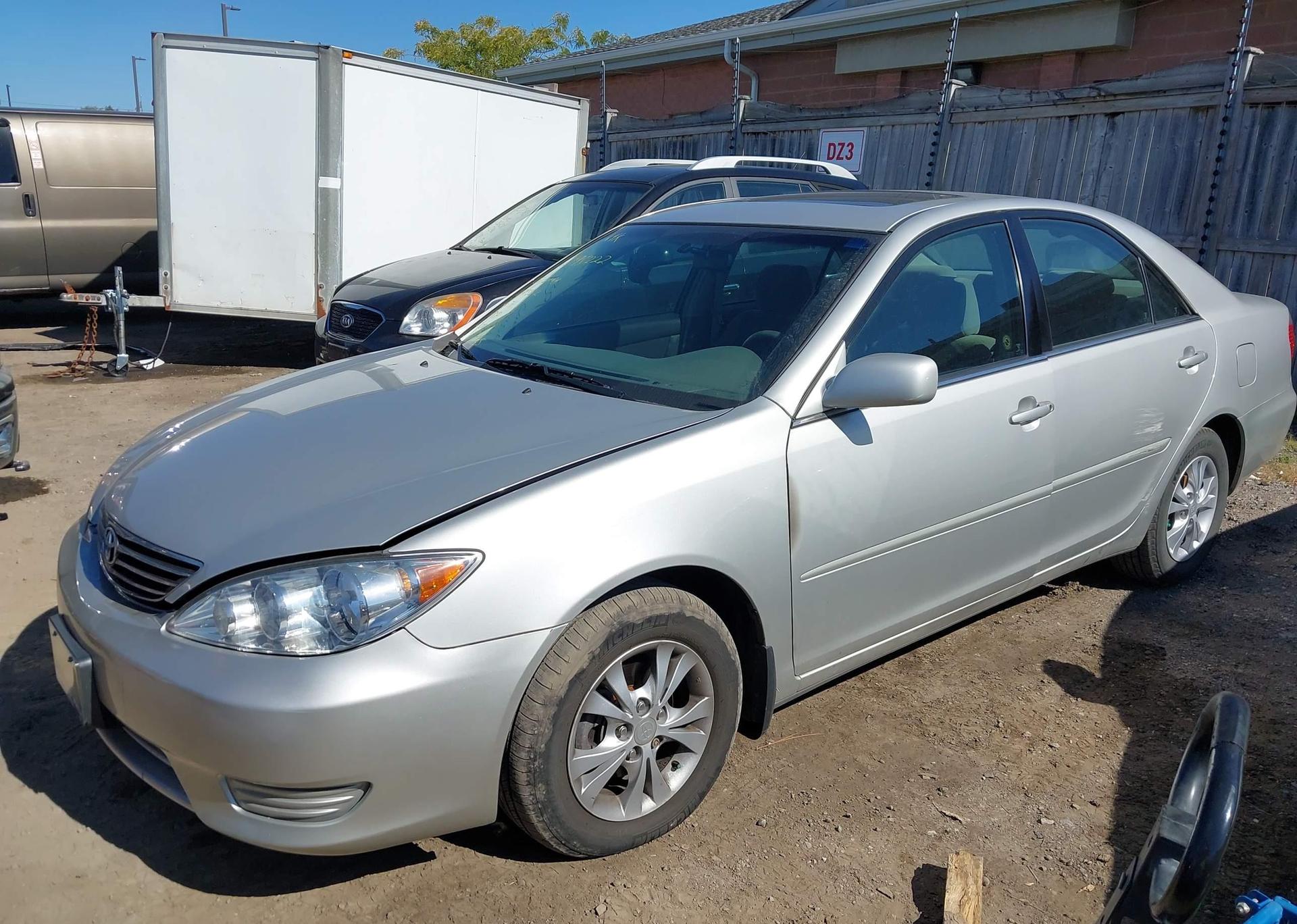 2005 TOYOTA CAMRY LE