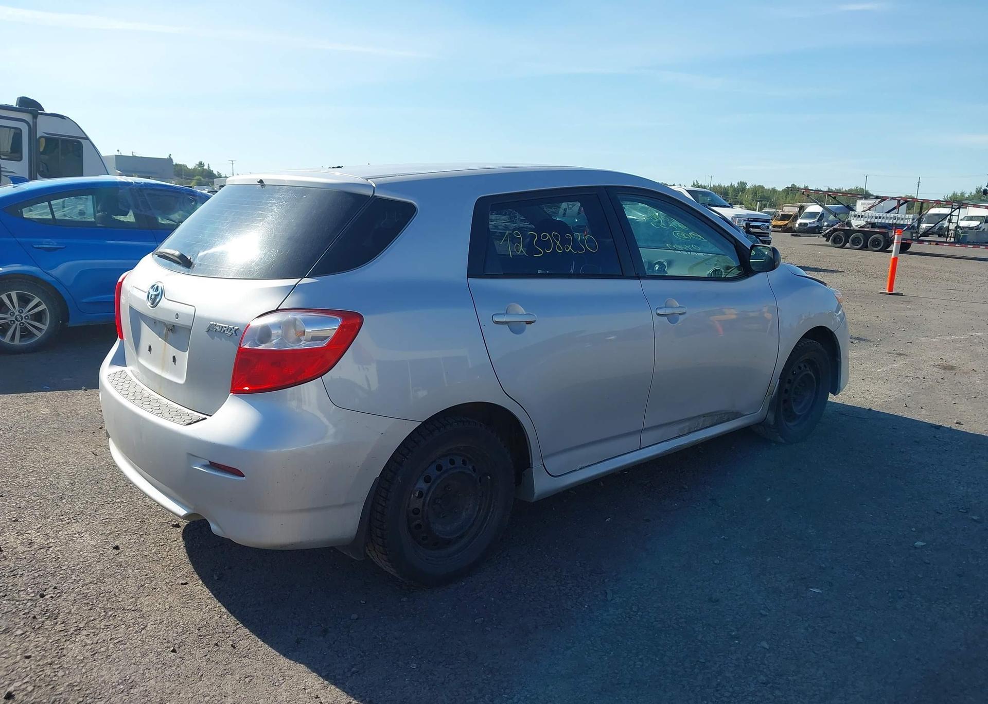 2011 TOYOTA MATRIX